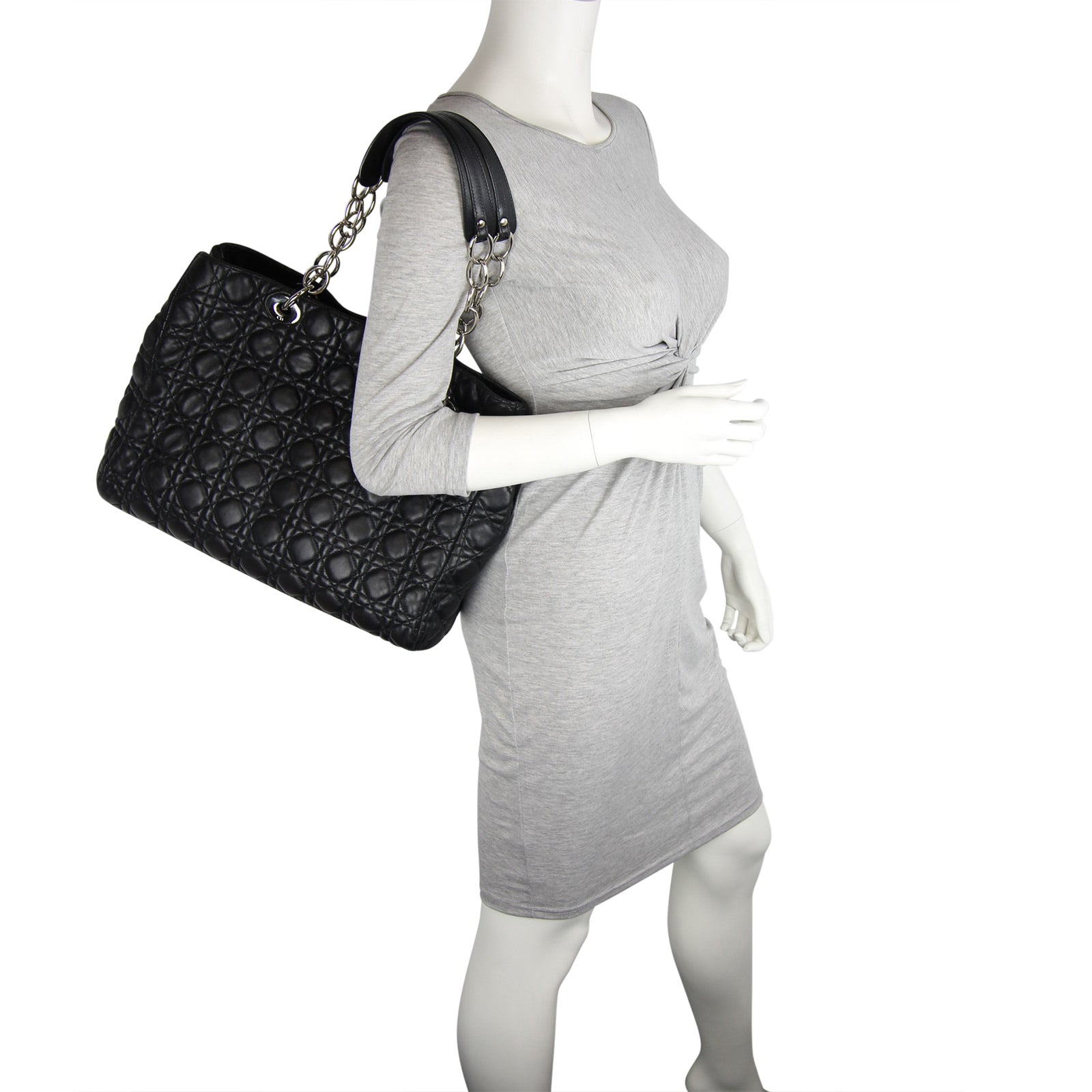 Dior Soft Shopping Tote Large mannequin