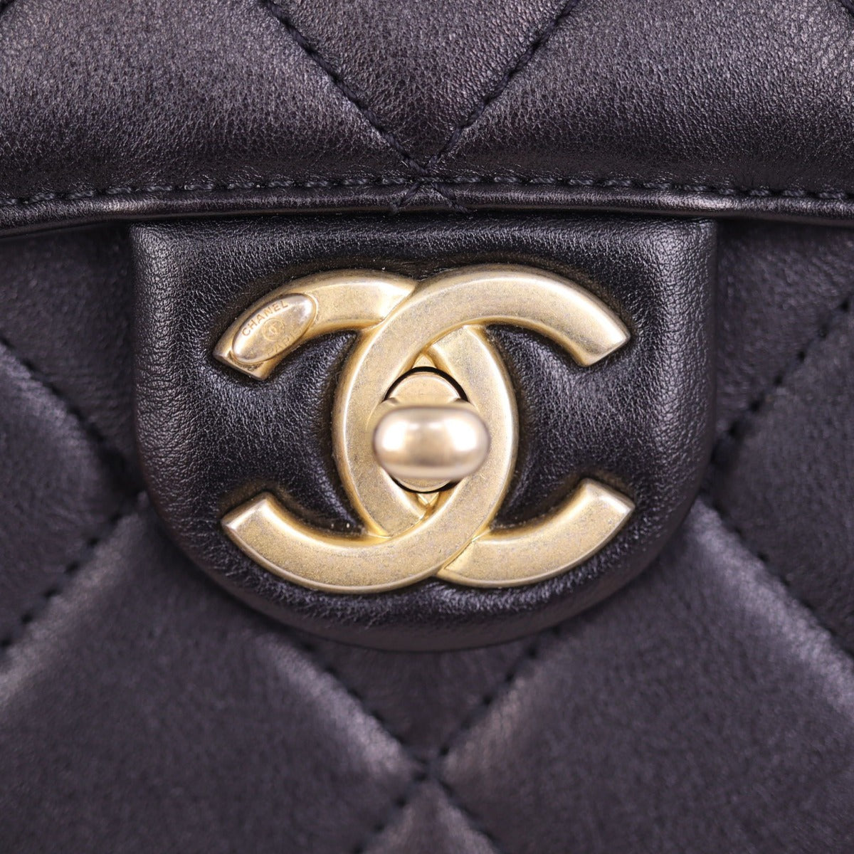 Chanel Mini Round Messenger Bag Hardware
