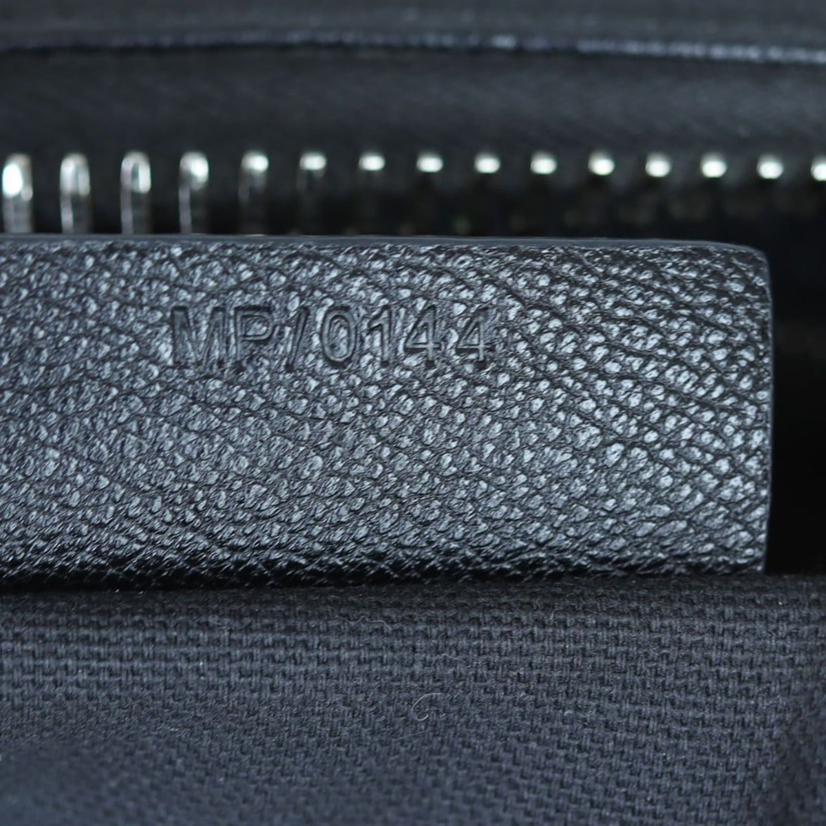 Givenchy Antigona Medium Date code
