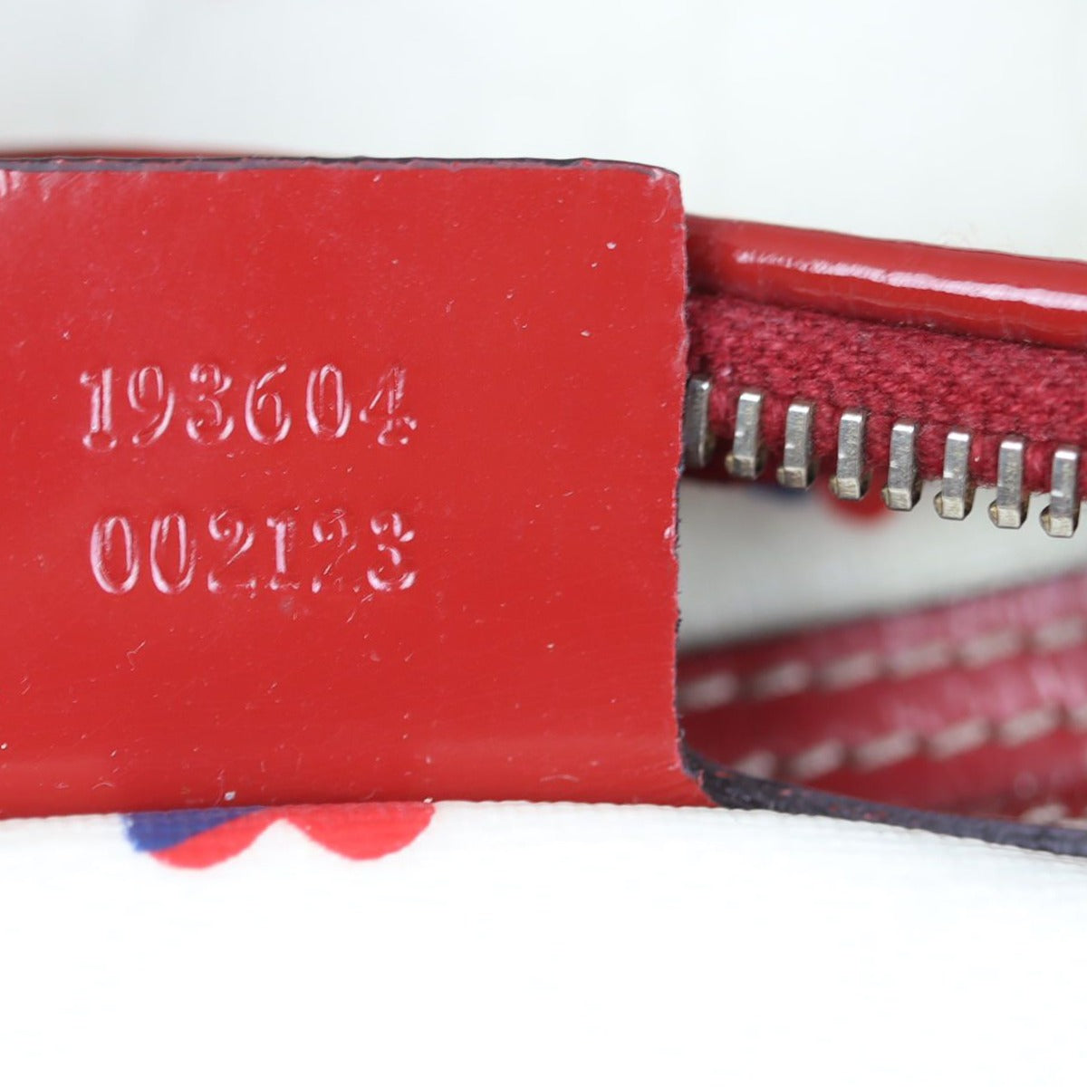 Gucci Joy Heart Boston Small Date code
