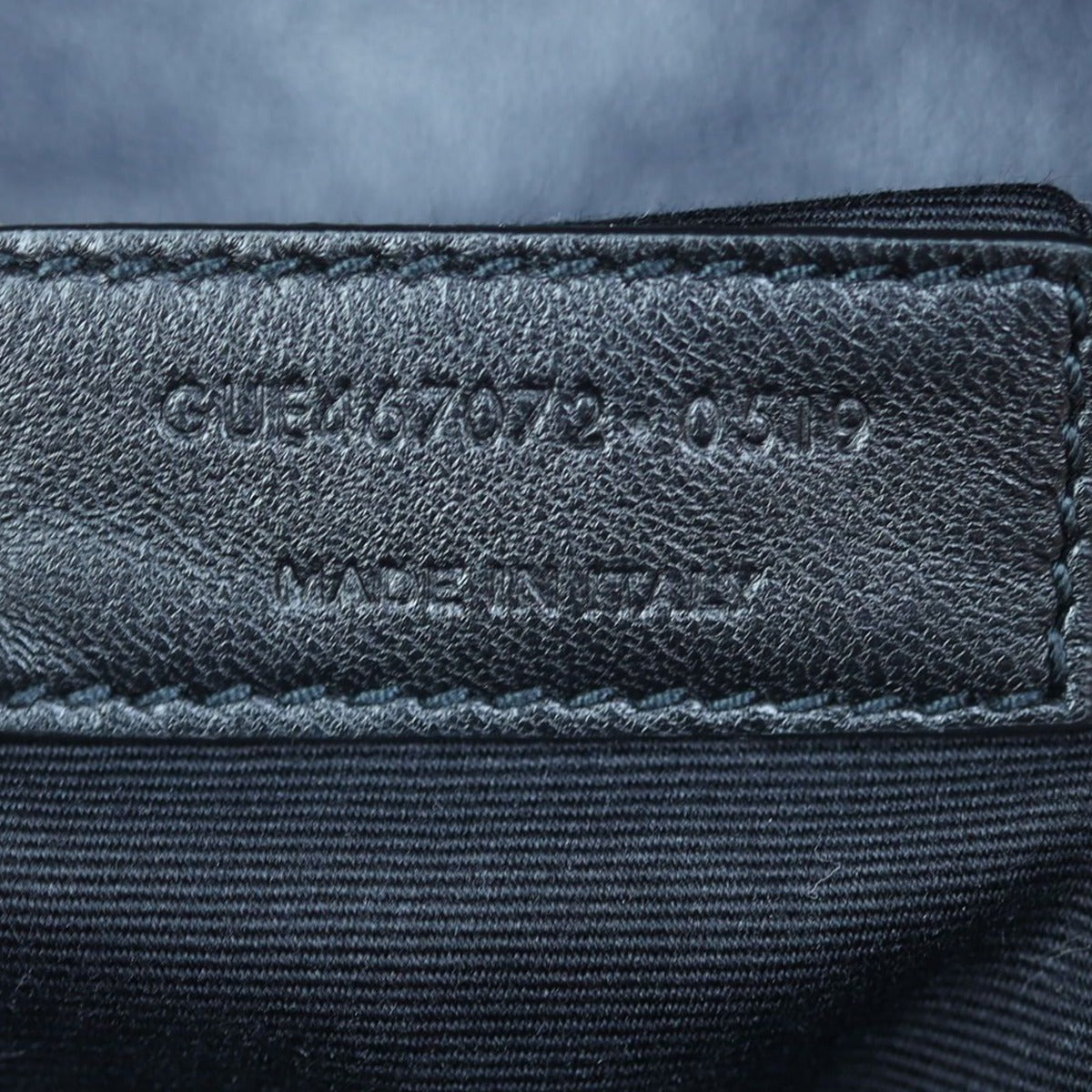 Saint Laurent Toy Loulou Velvet Date code
