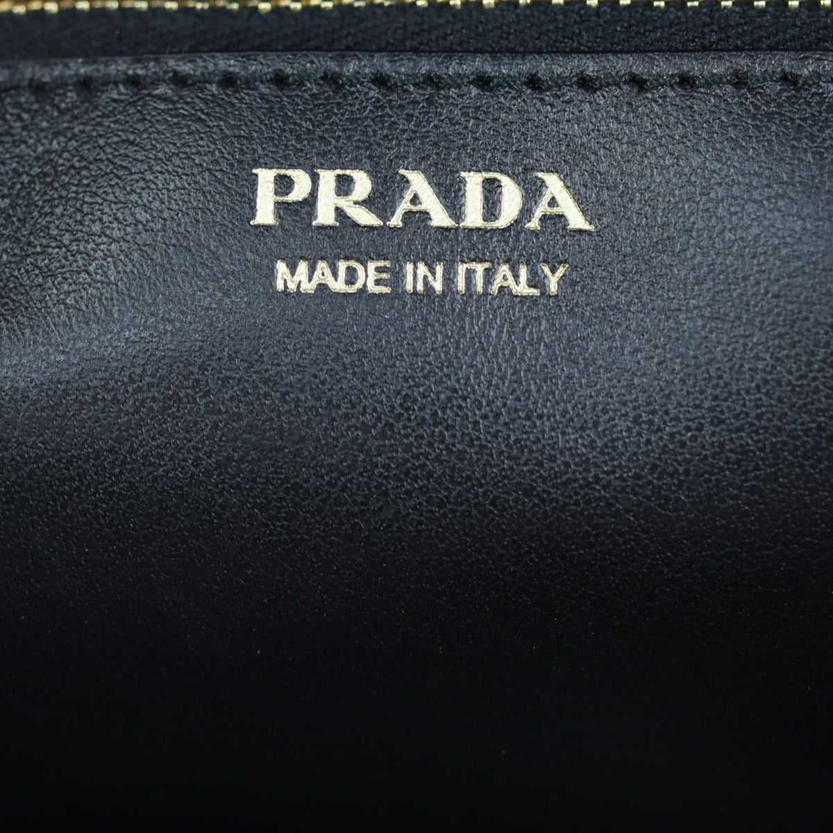 Prada Vitello Move Metal Wallet on Chain Stamp

