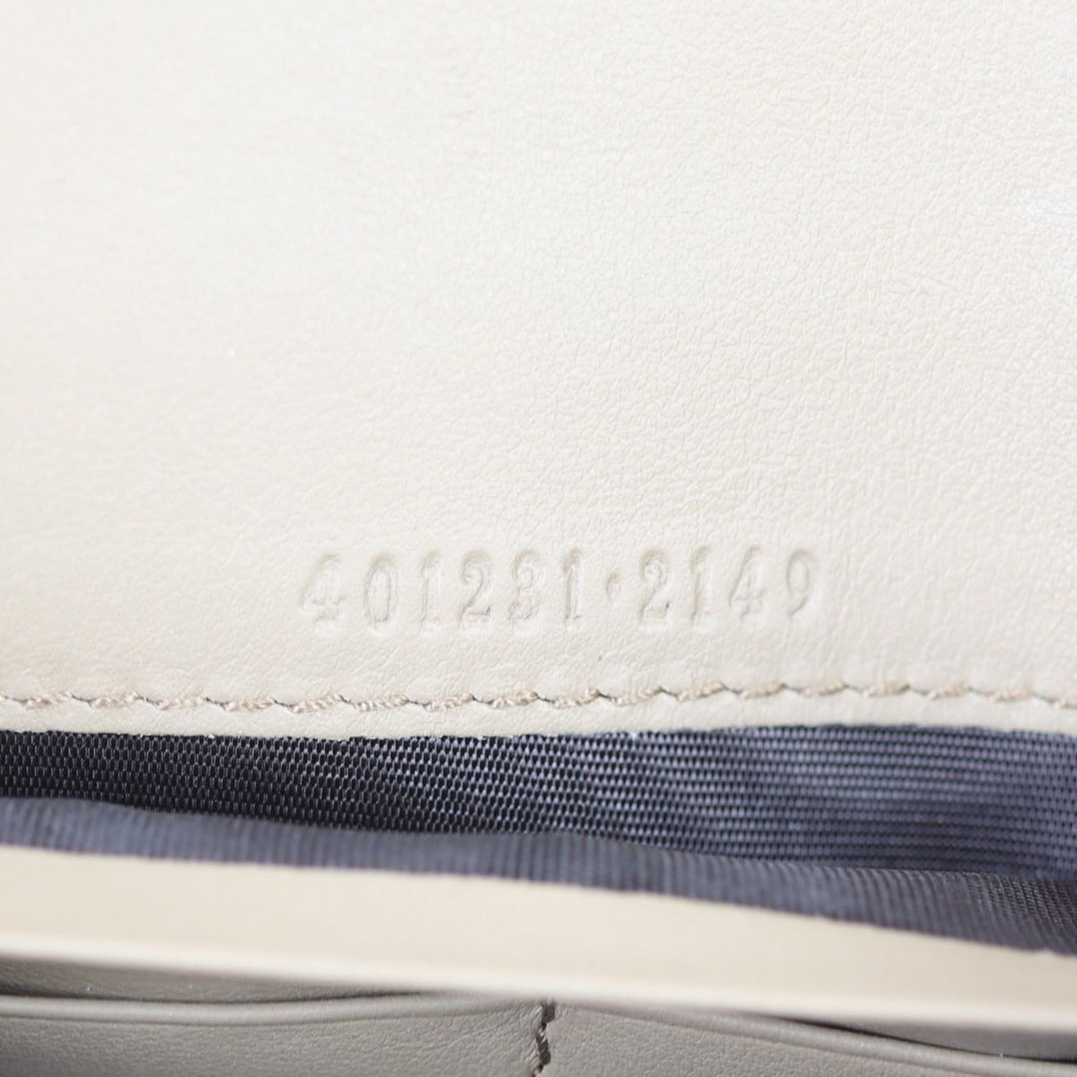 Gucci Dionysus GG Supreme Chain Wallet Date code
