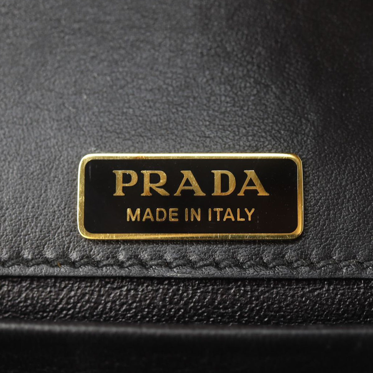 Prada Cahier Chain Shoulder Stamp
