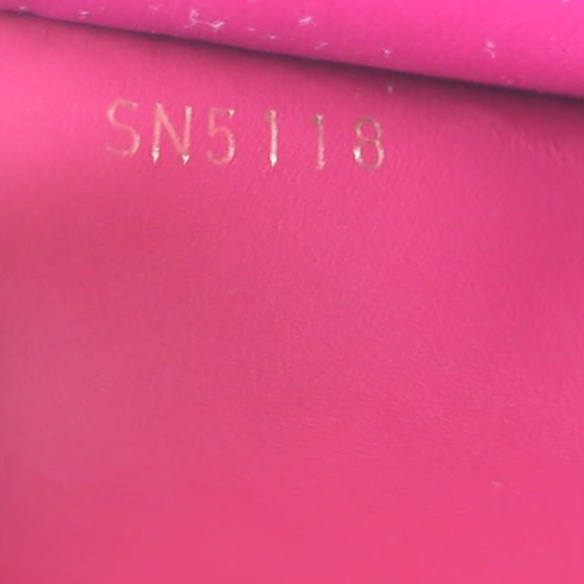 Louis Vuitton Flore Chain Wallet Date code
