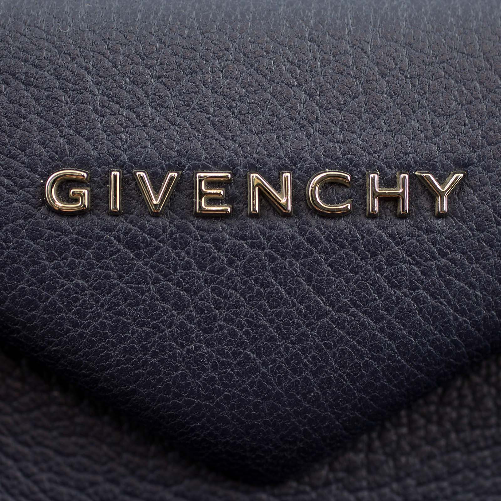 Givenchy Antigona Small Givenchy Plate