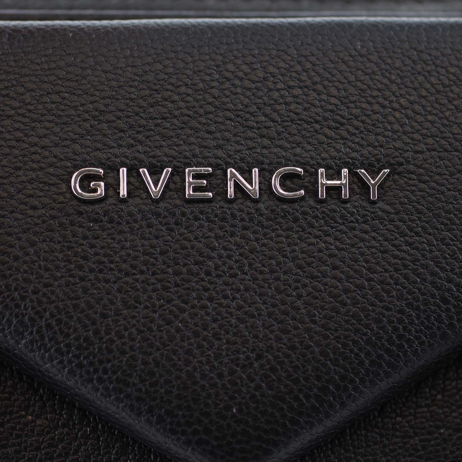 Givenchy Antigona Medium Plate