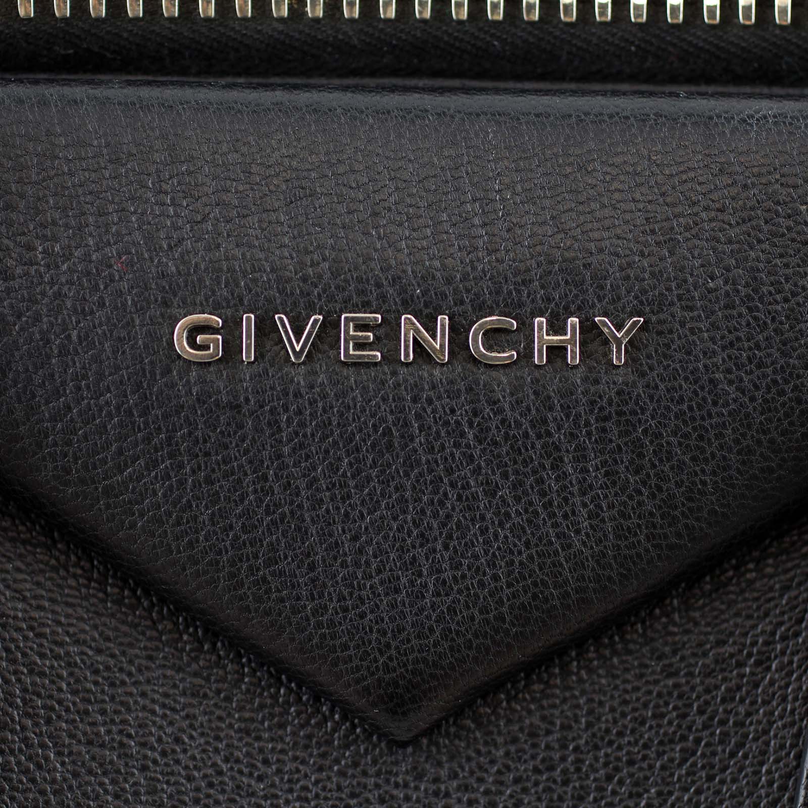 Givenchy Antigona Medium Plate