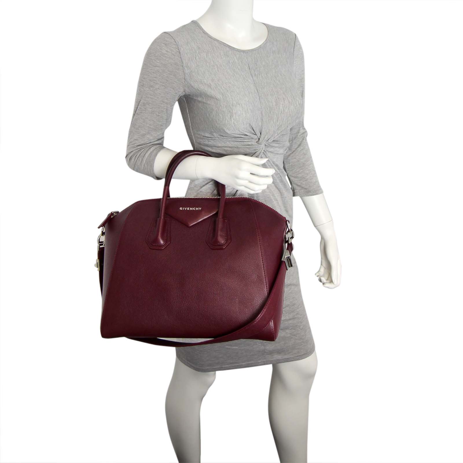 Givenchy Antigona Medium Scale