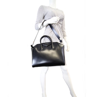 Givenchy Antigona Medium mannequin
