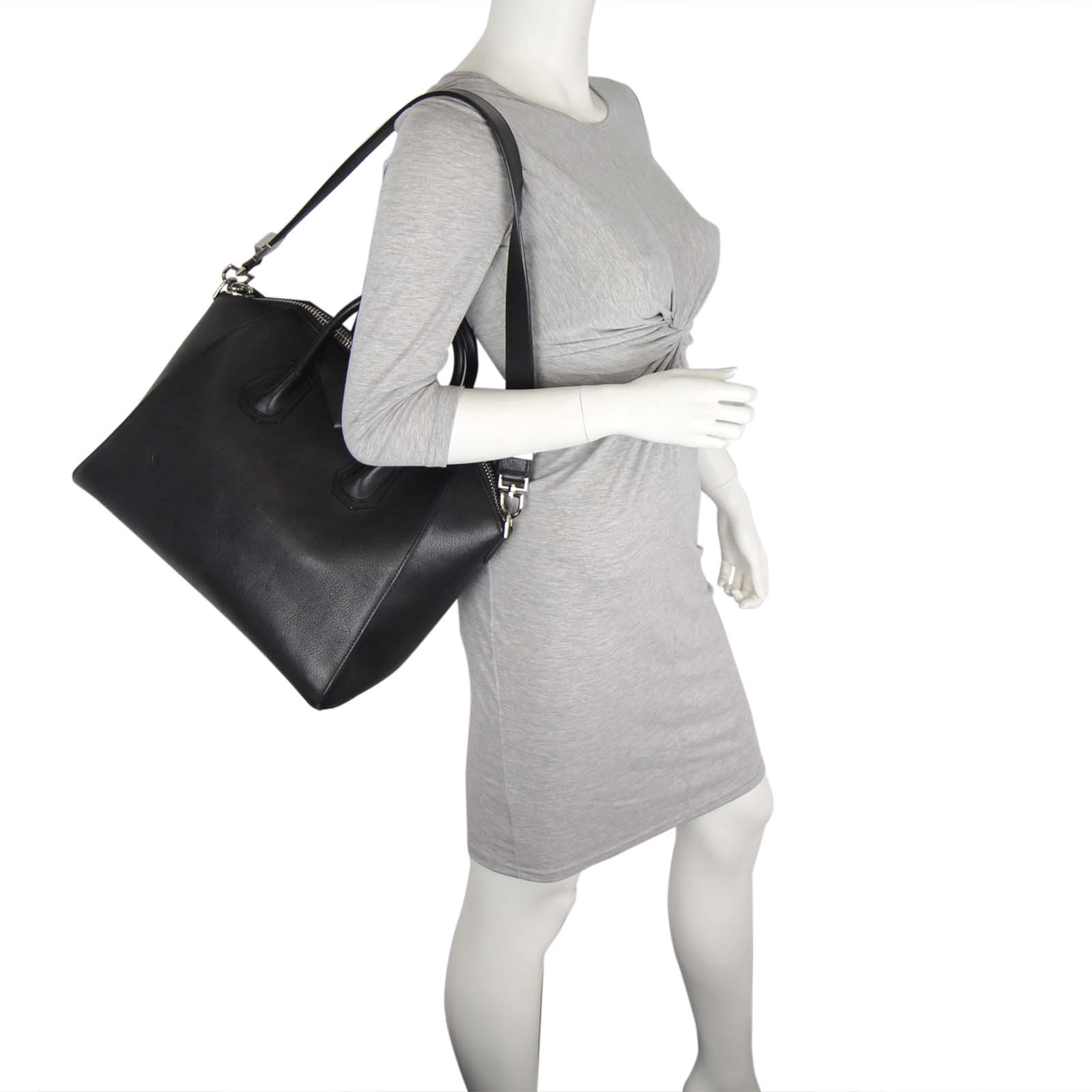 Givenchy Antigona Medium Scale