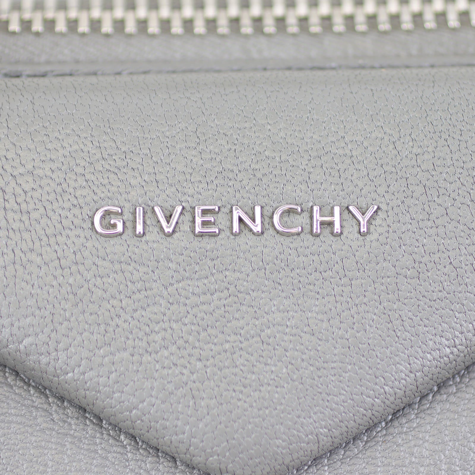 Givenchy Antigona Medium Exterior
