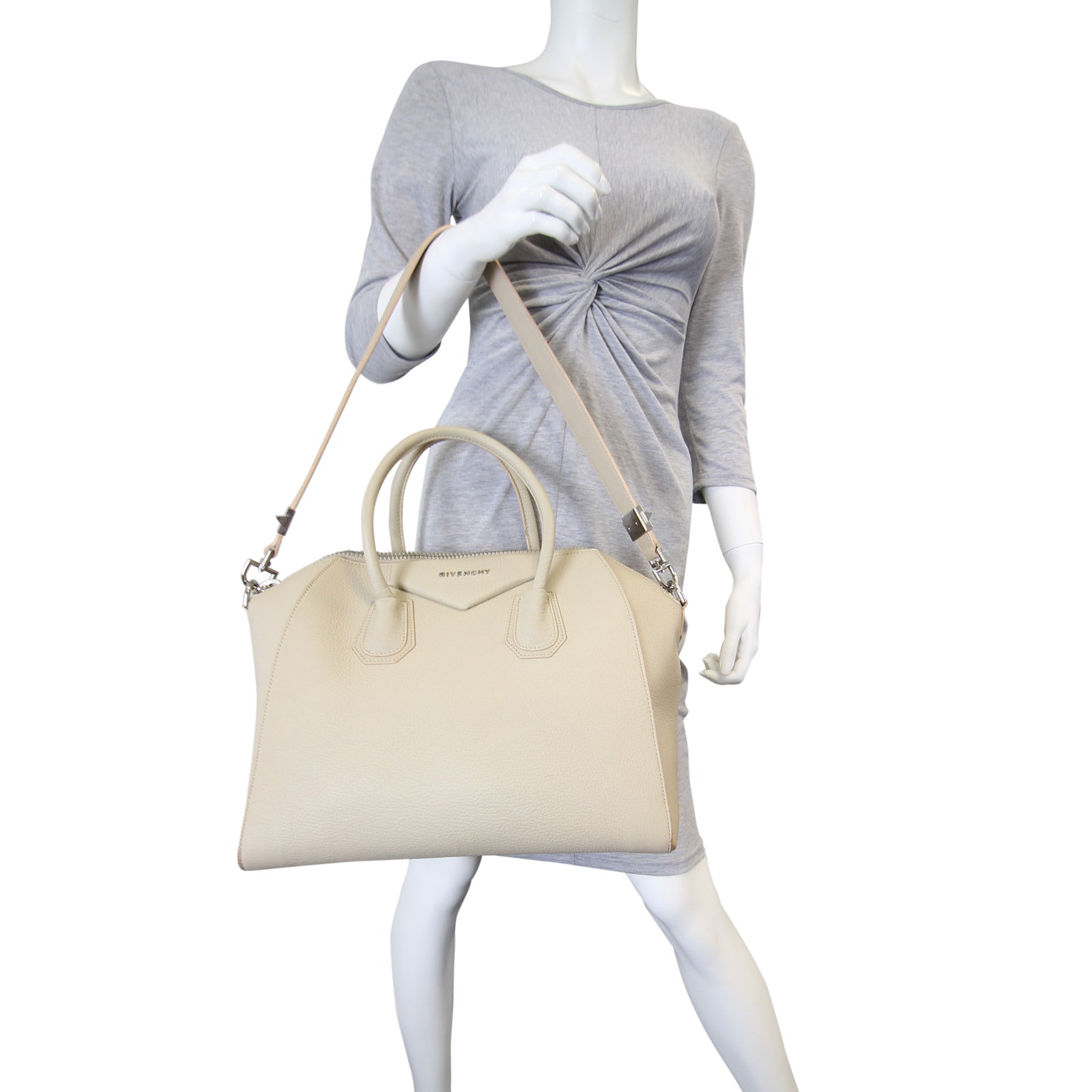 Givenchy Antigona Medium Mannequin