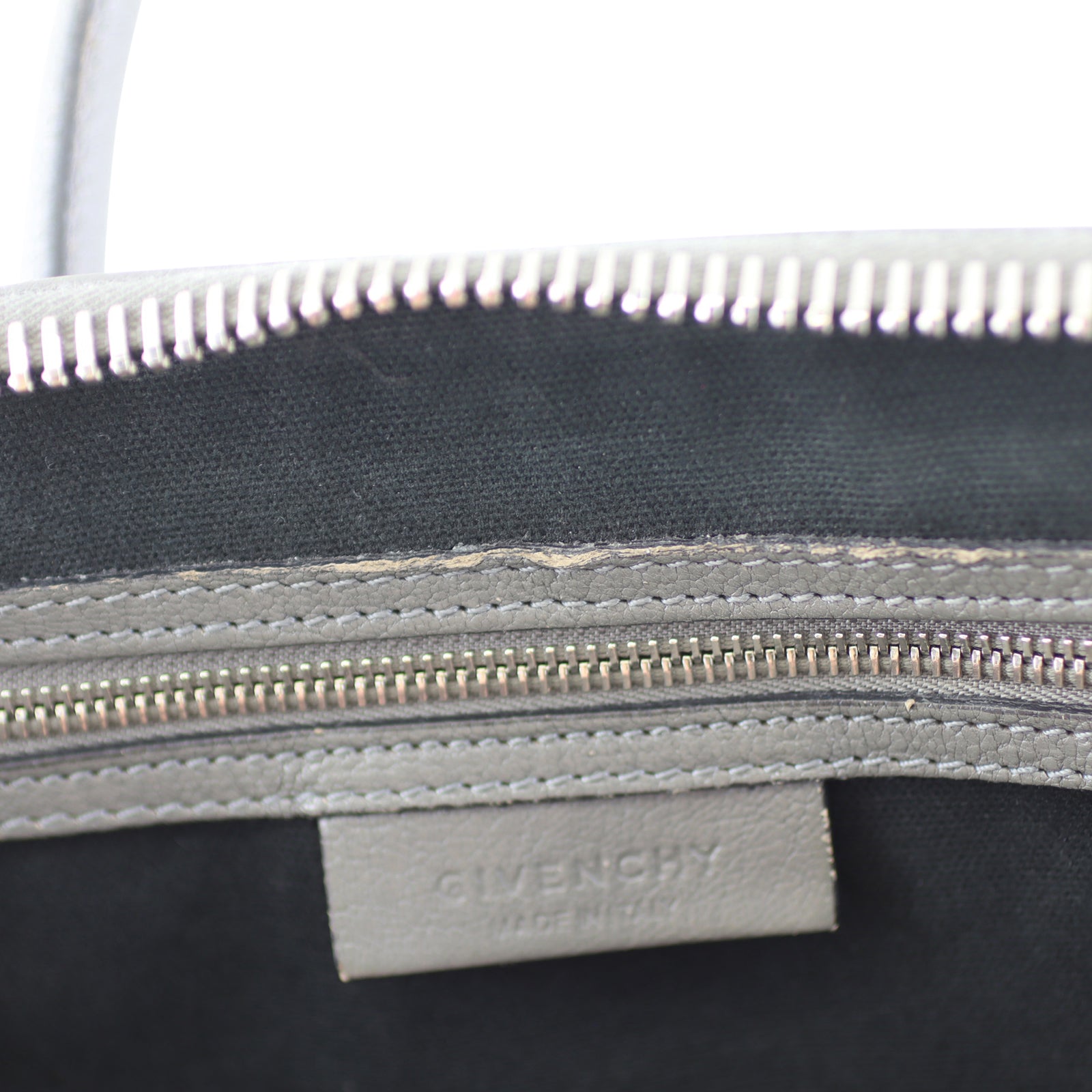 Givenchy Antigona Medium Rubbing