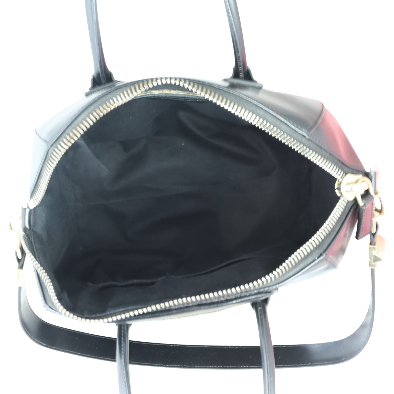 Givenchy Antigona Medium Whole interior