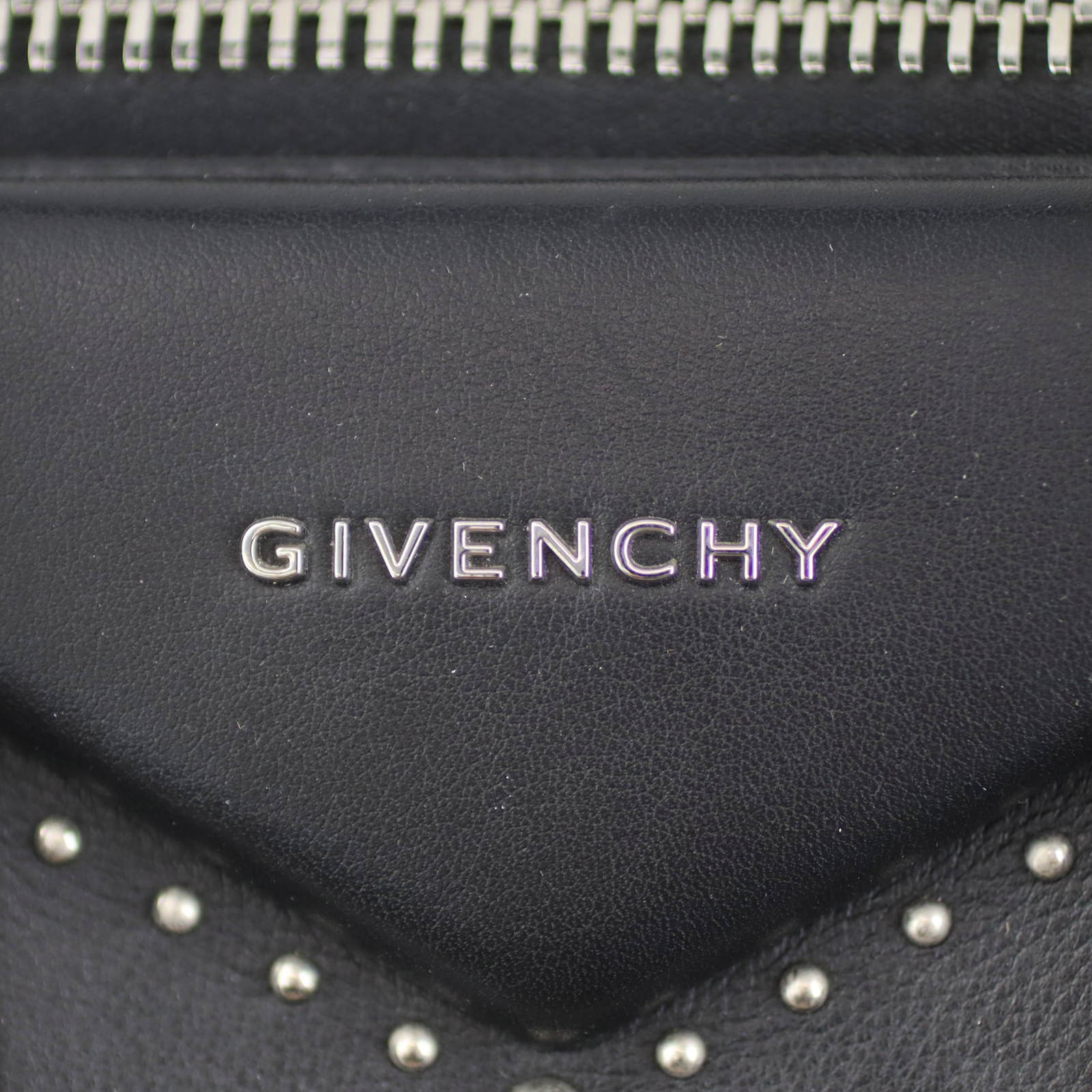 Givenchy Antigona Medium Studded Bag Exterior