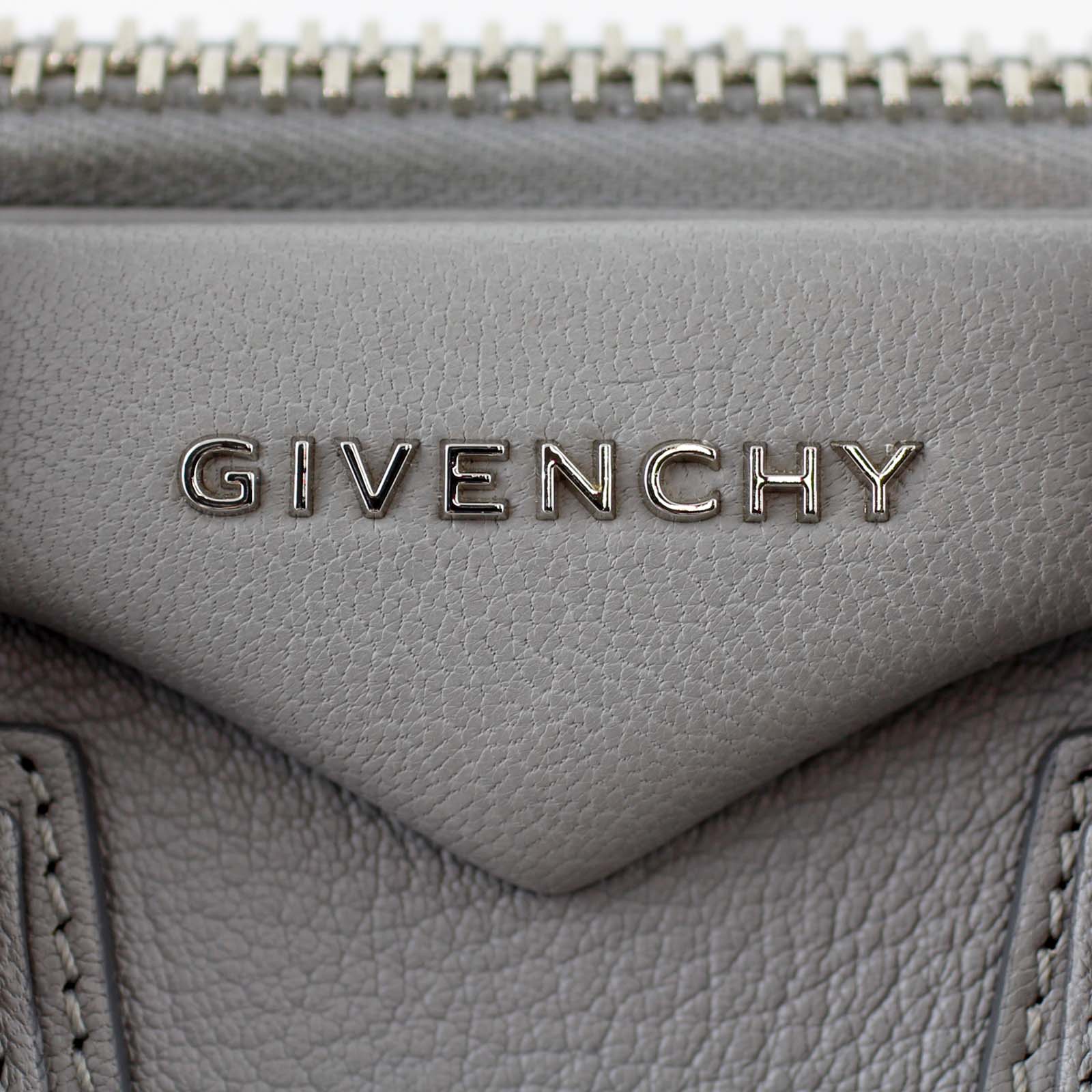 Givenchy Antigona Mini Givenchy Plate