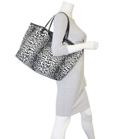 Givenchy Antigona Canvas Shopping Tote Large mannequin
