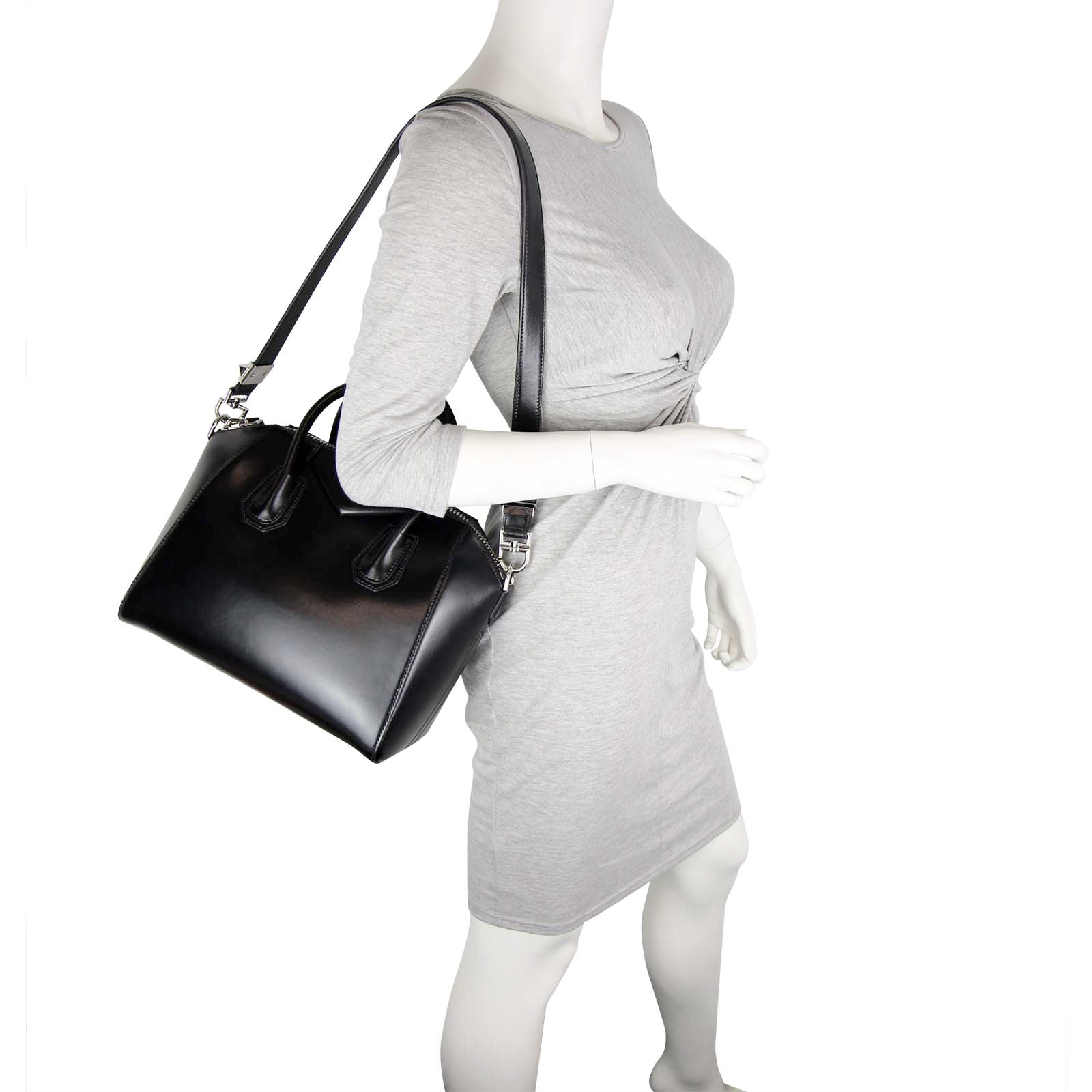 Givenchy Antigona Small mannequin