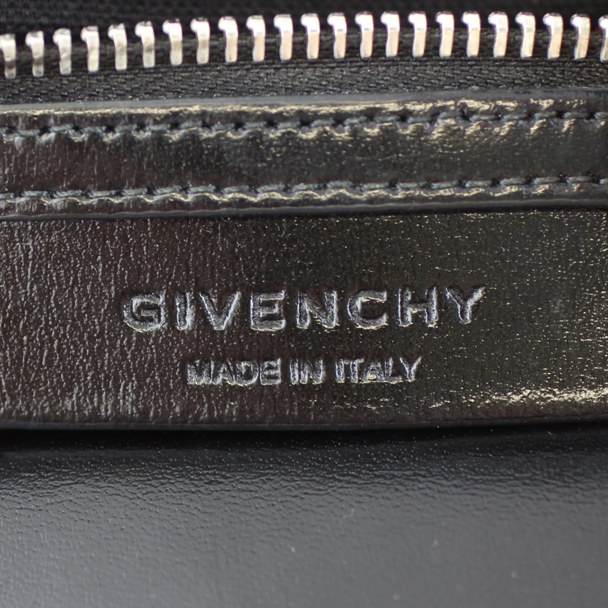 Givenchy Antigona Medium stamp
