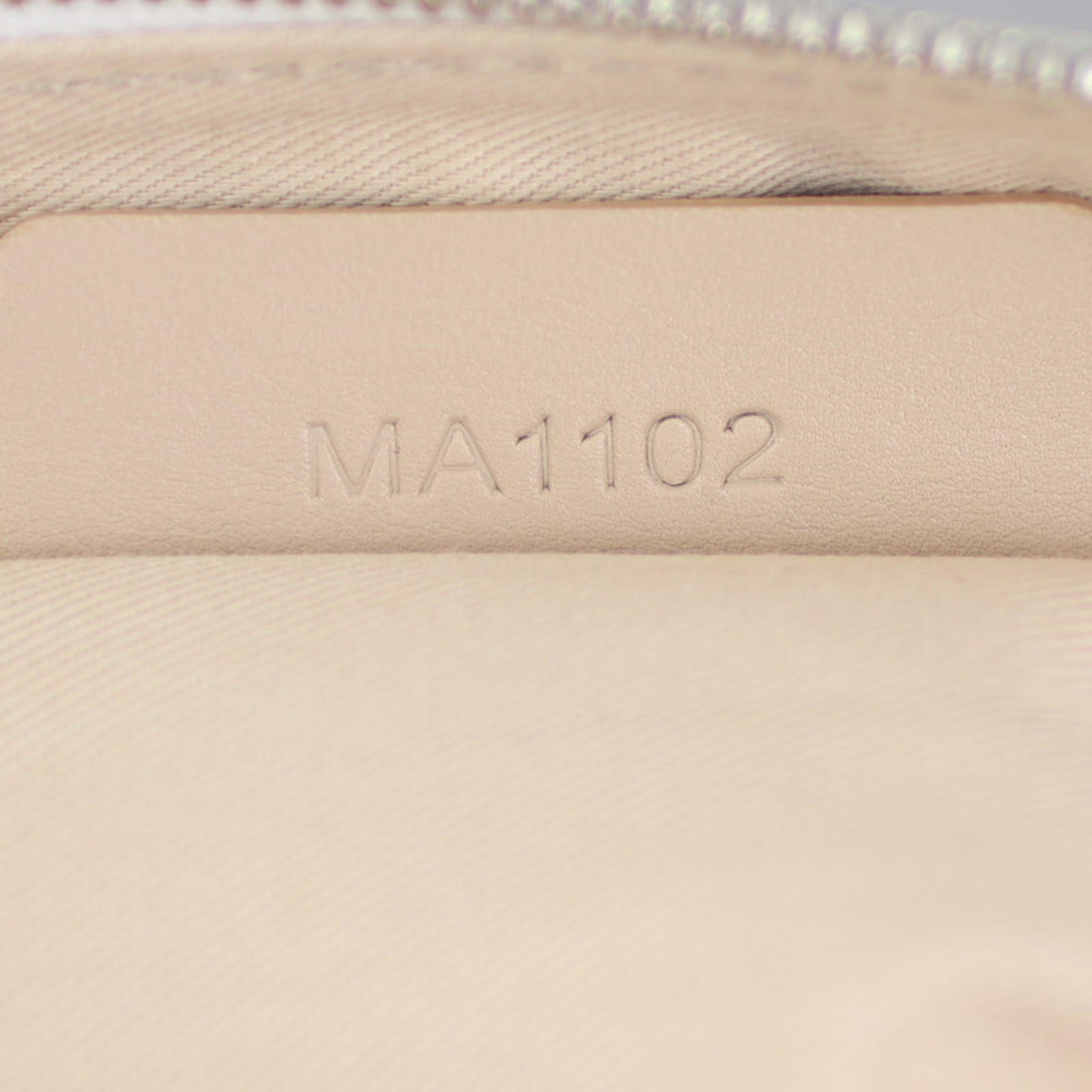 Givenchy Nightingale Medium Code