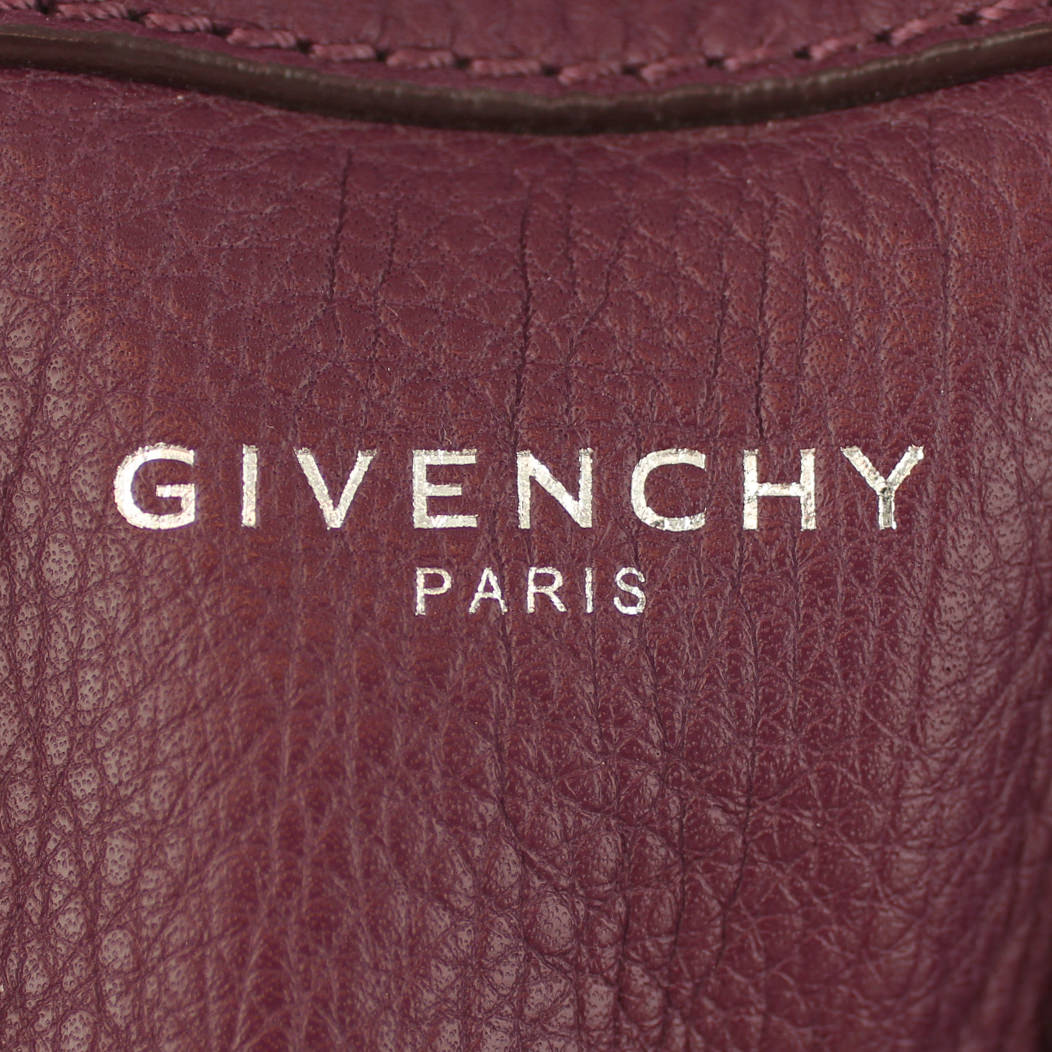 Givenchy Nightingale Medium Exterior