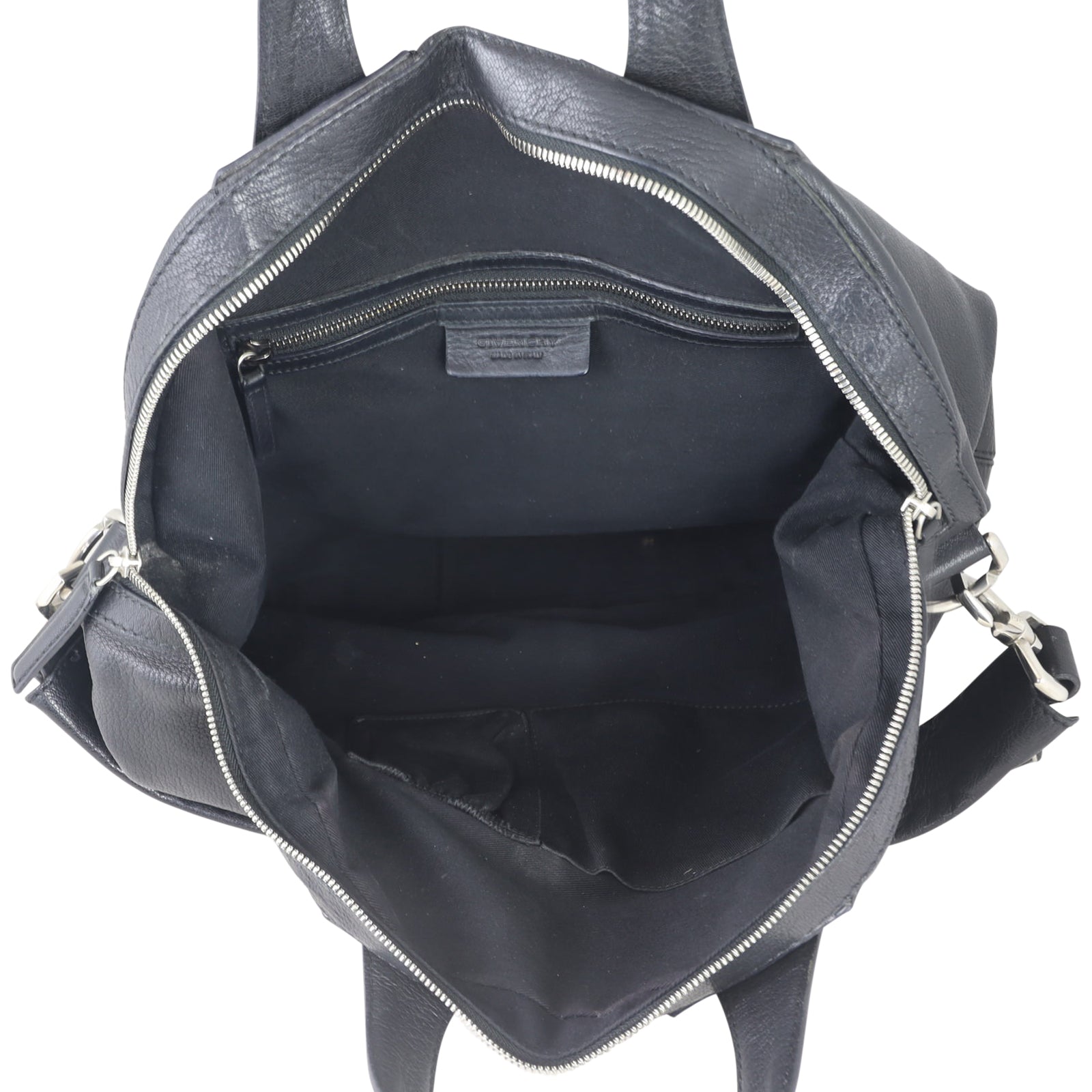 Givenchy Nightingale Medium Whole interior