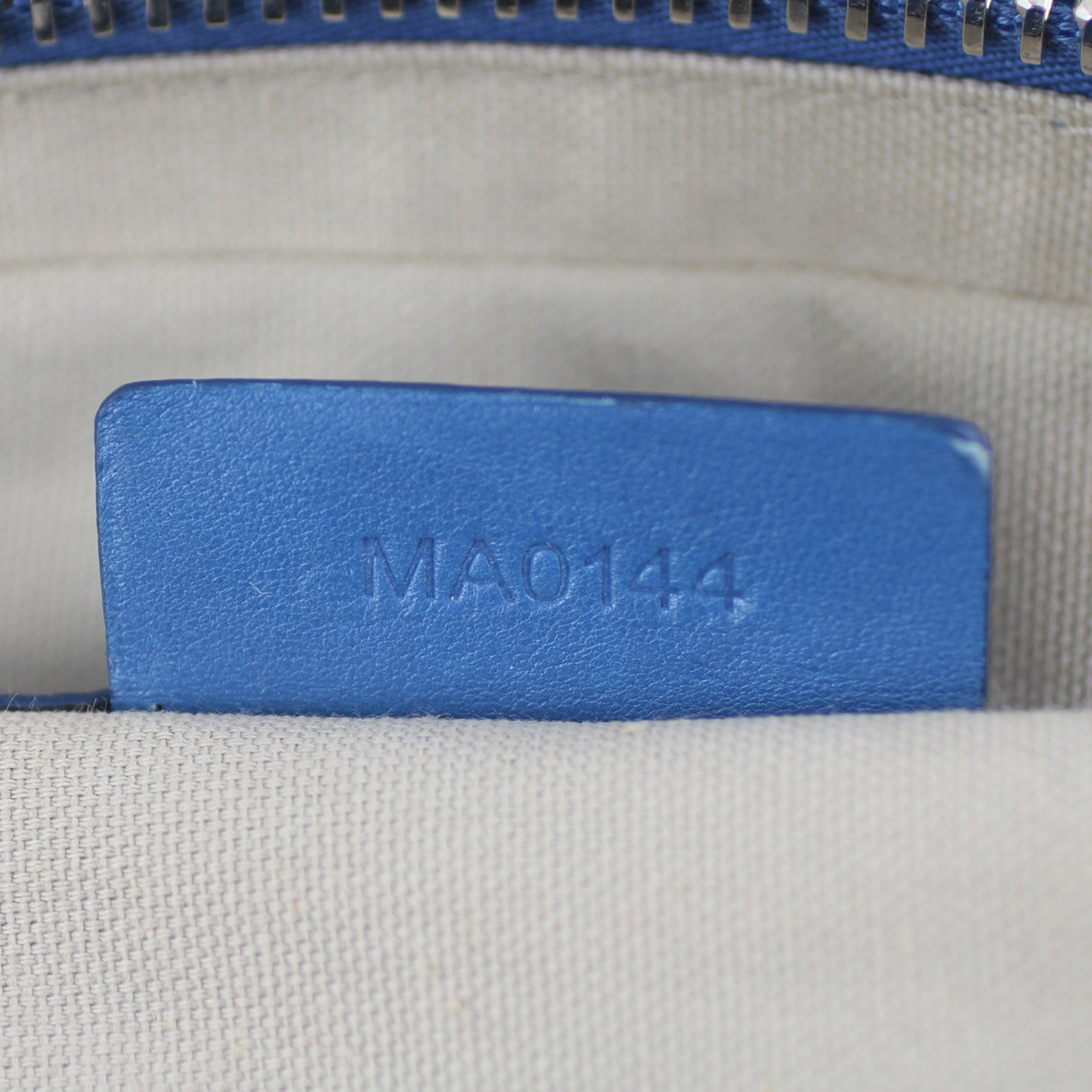 Givenchy Nightingale Small Code