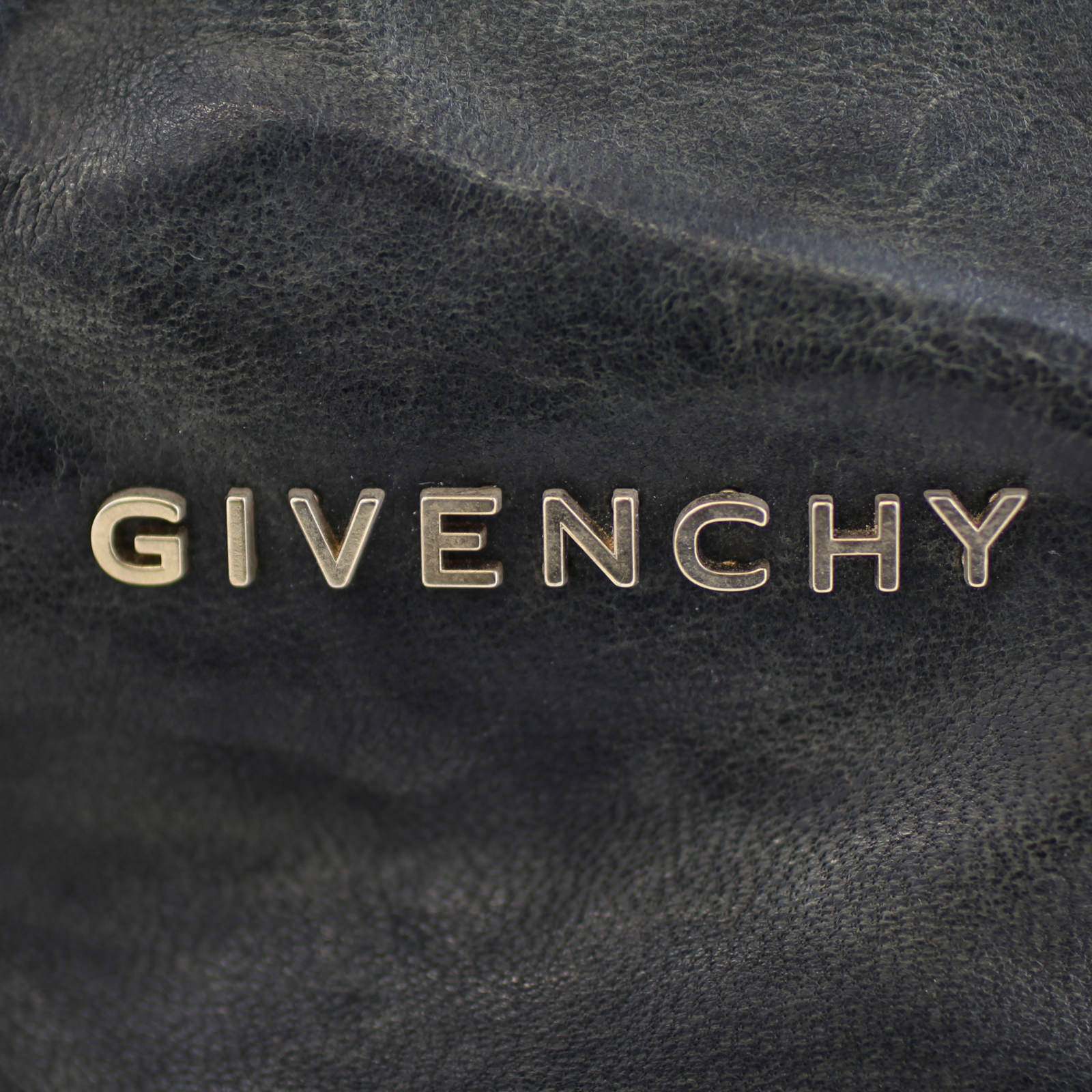 Givenchy Pandora Medium Exterior