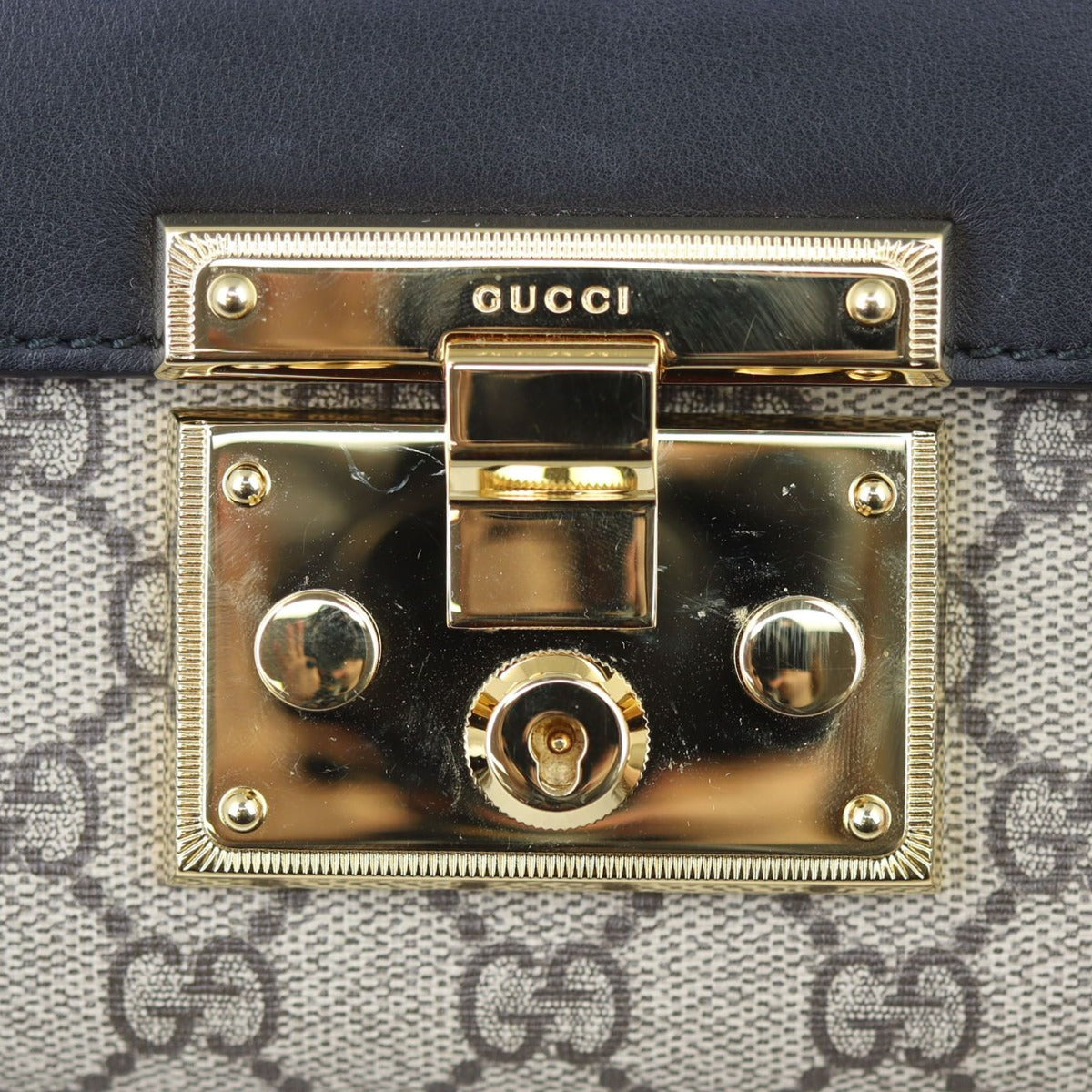 Gucci GG Supreme Padlock Small Shoulder Bag Hardware
