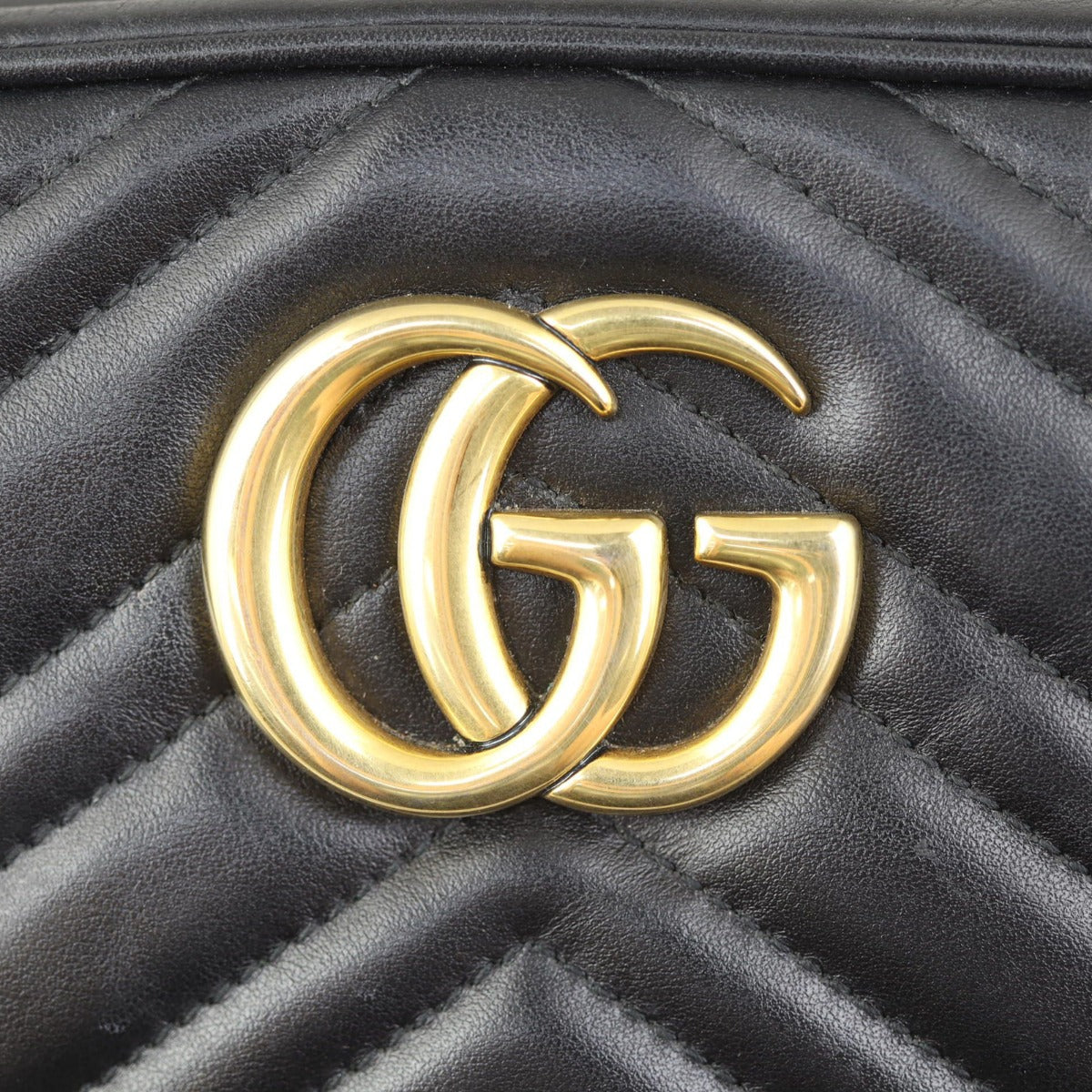 Gucci GG Marmont Small Camera Bag Hardware
