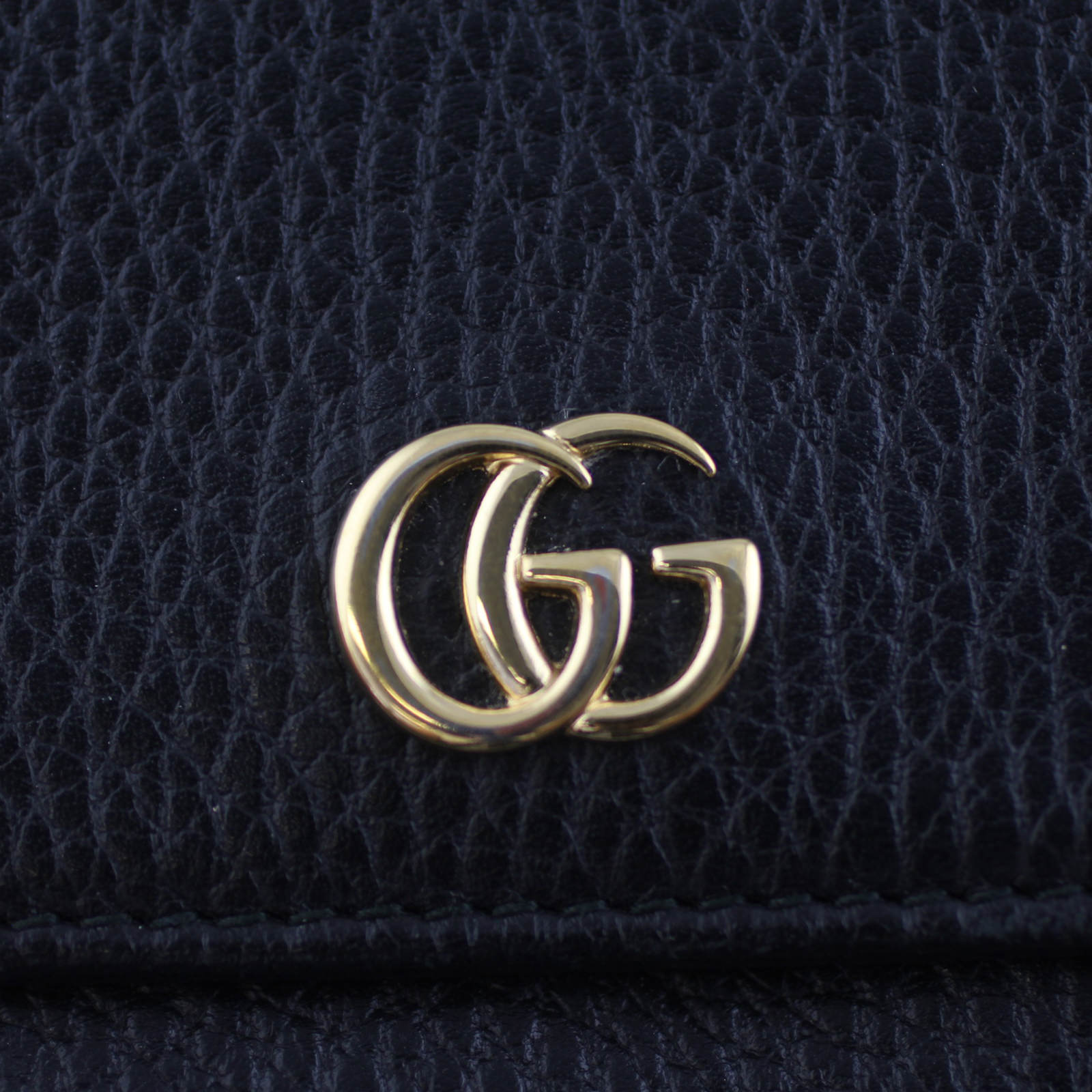 Gucci GG Marmont Continental Wallet Logo