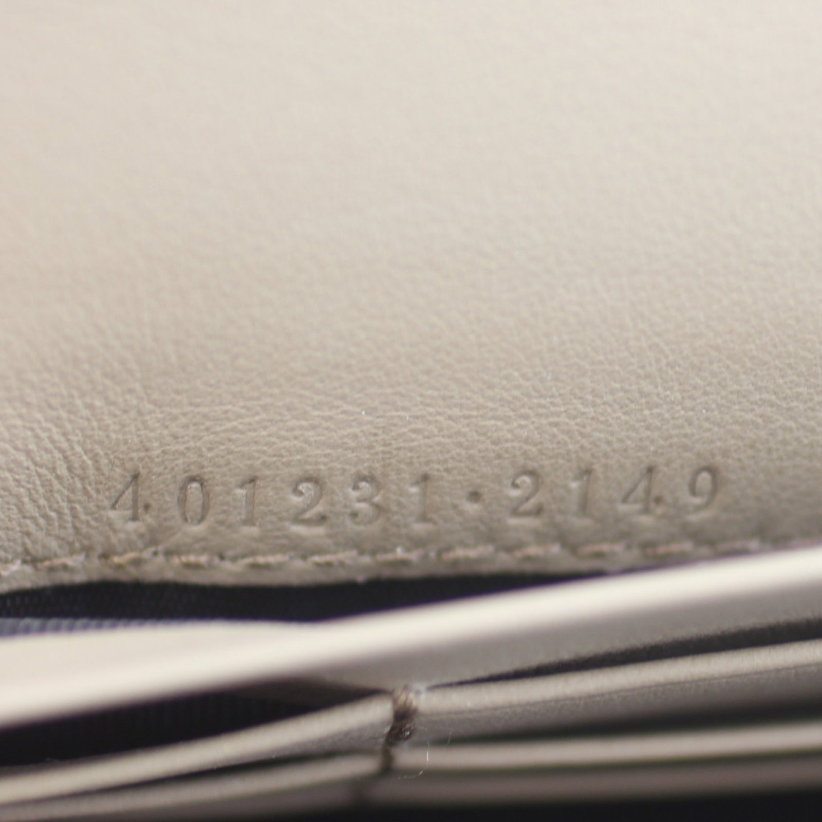 Gucci Dionysus GG Supreme Chain Wallet Code