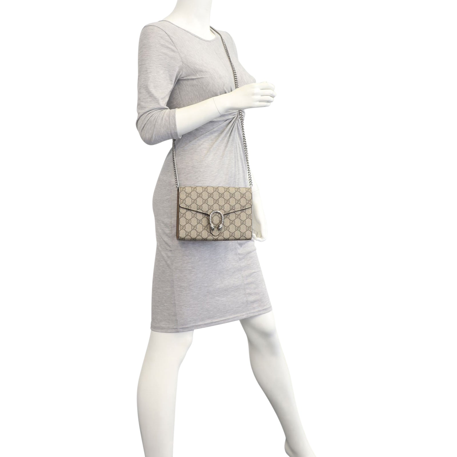 Gucci Dionysus GG Supreme Chain Wallet Mannequin