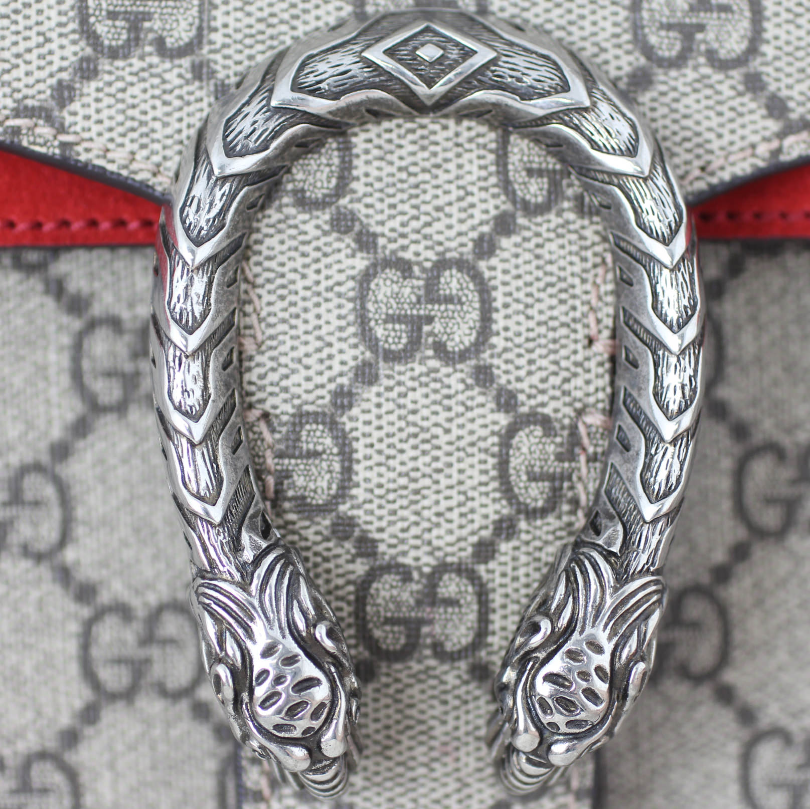 Gucci Dionysus Medium GG Shoulder Bag Hardware