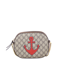 Gucci GG Anchor Chain Bag Front