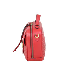 Gucci GG Marmont Matelasse Shoulder Bag Side