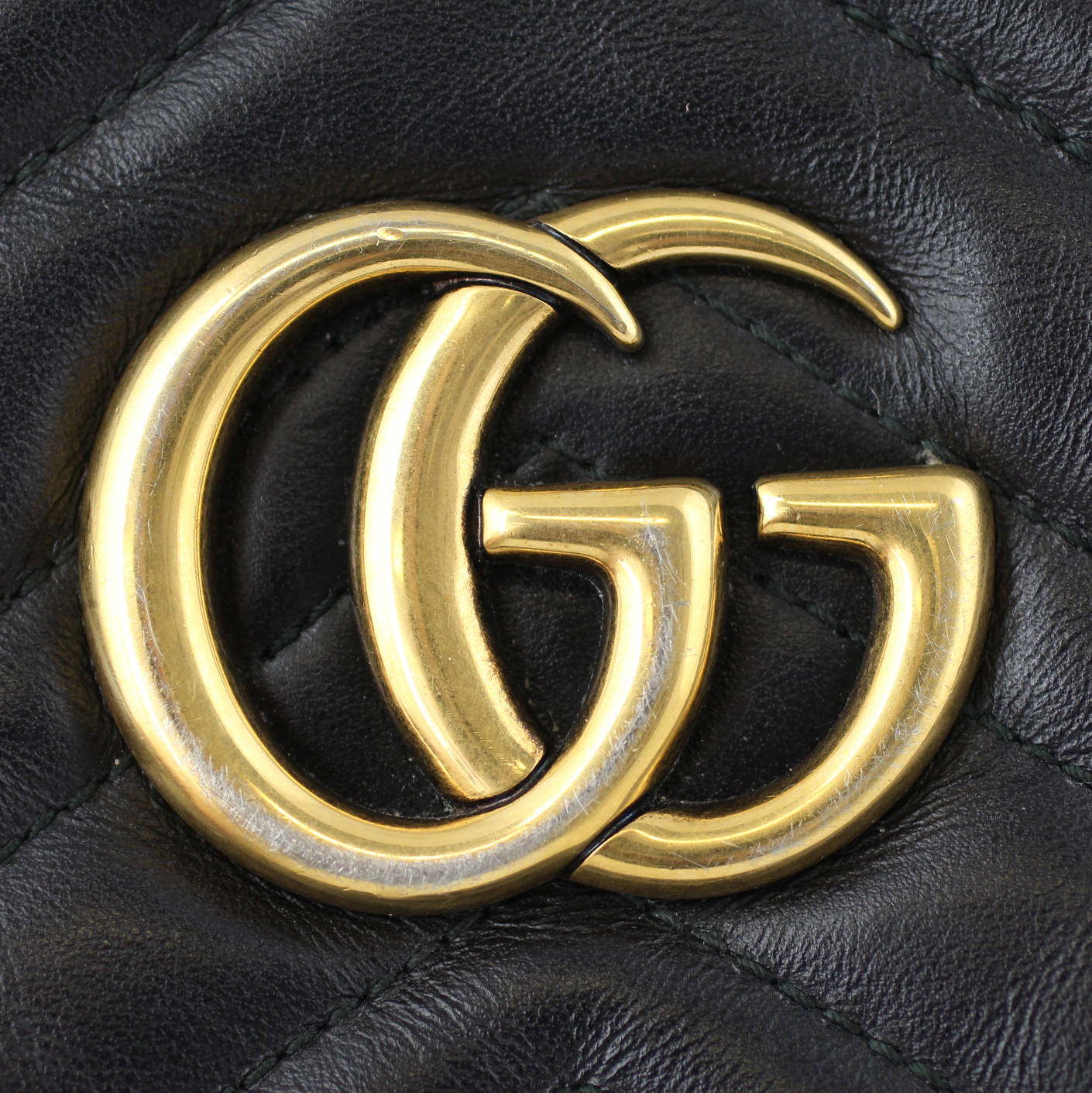 Gucci GG Marmont Small Shoulder Bag Logo