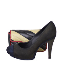 Gucci GG Marmont Super Mini Bag Shoe