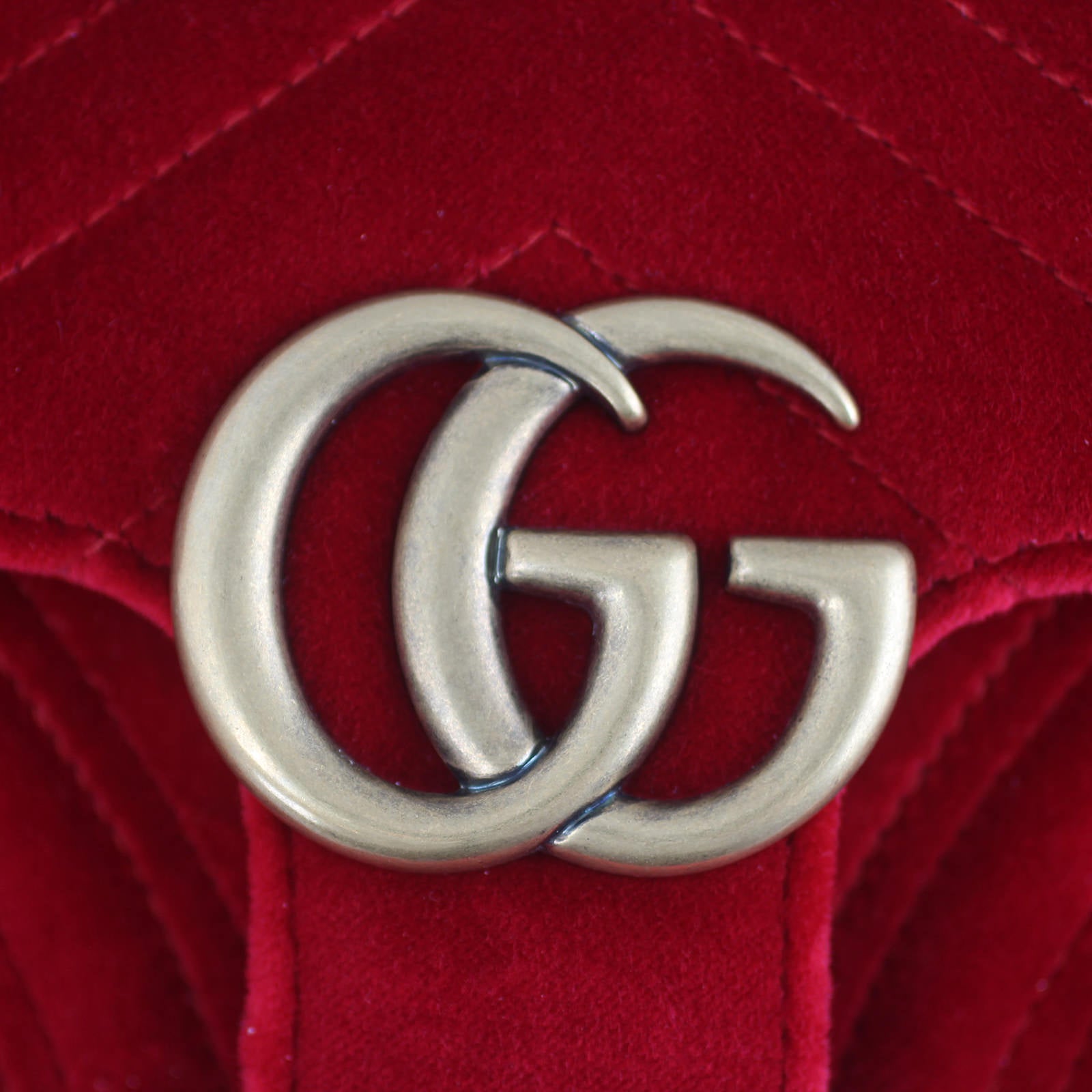 Gucci GG Marmont Velvet Mini Logo