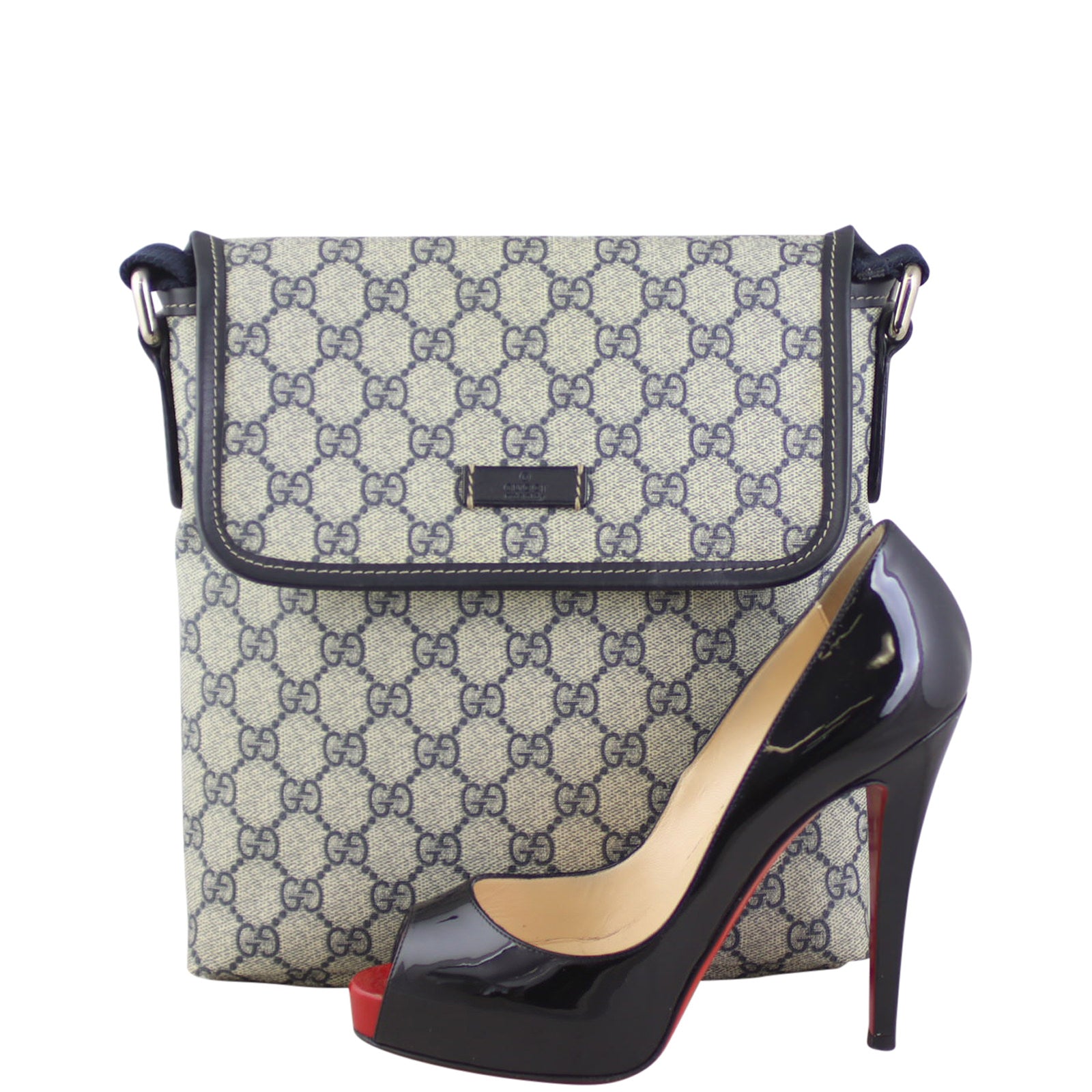 Gucci GG Supreme Crossbody Bag Scale