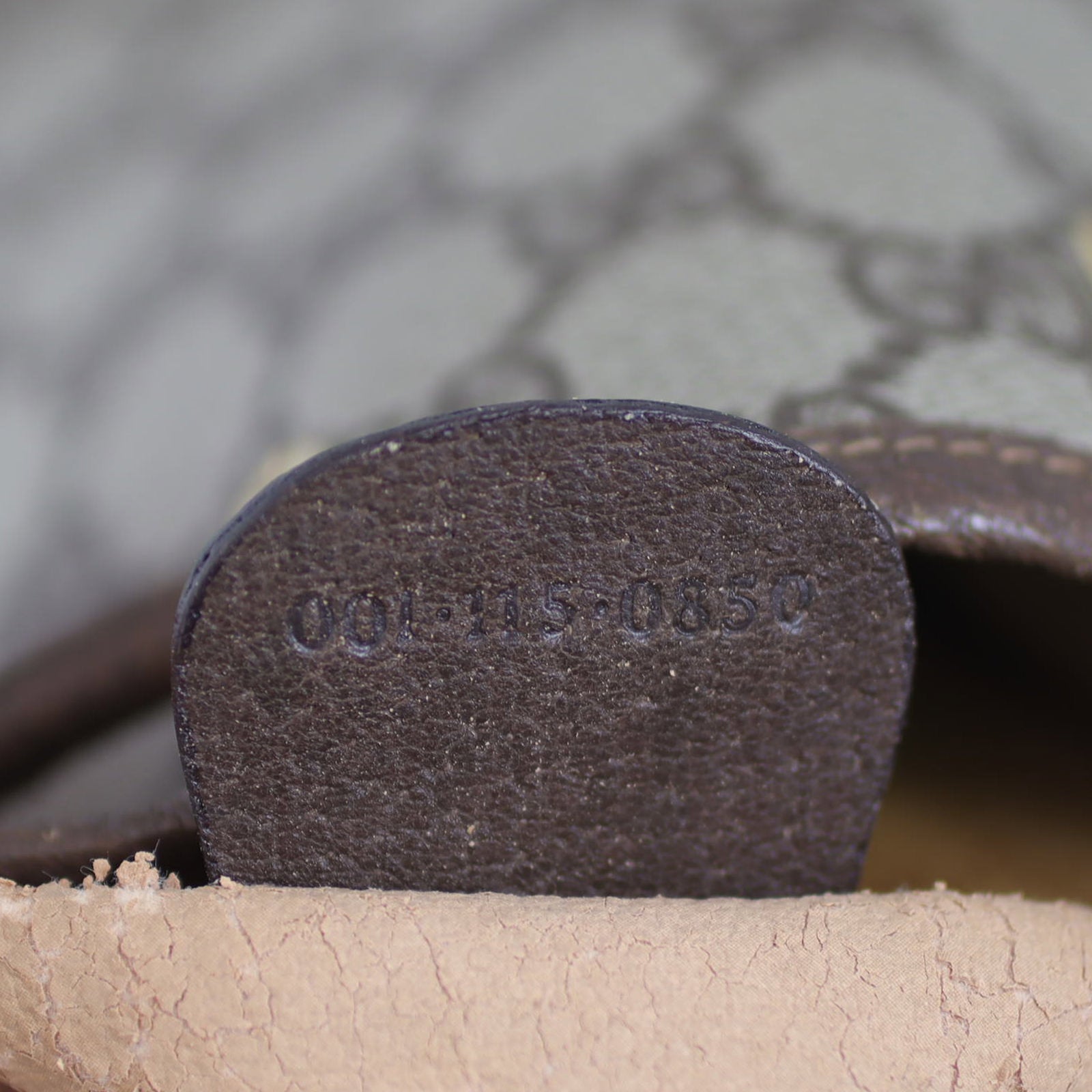 Gucci GG Supreme Drawstring Bucket Bag Code