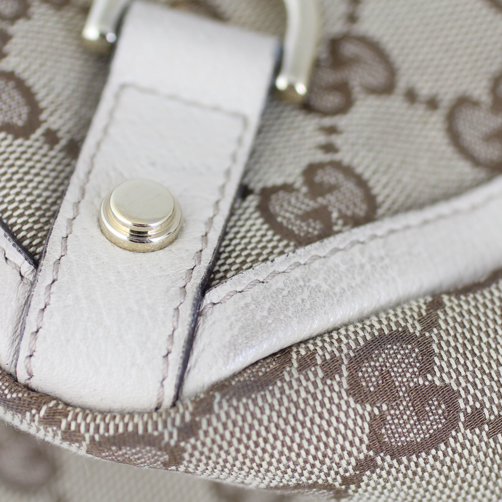 Gucci GG Supreme Medium Abbey D-Ring Tote Hardware