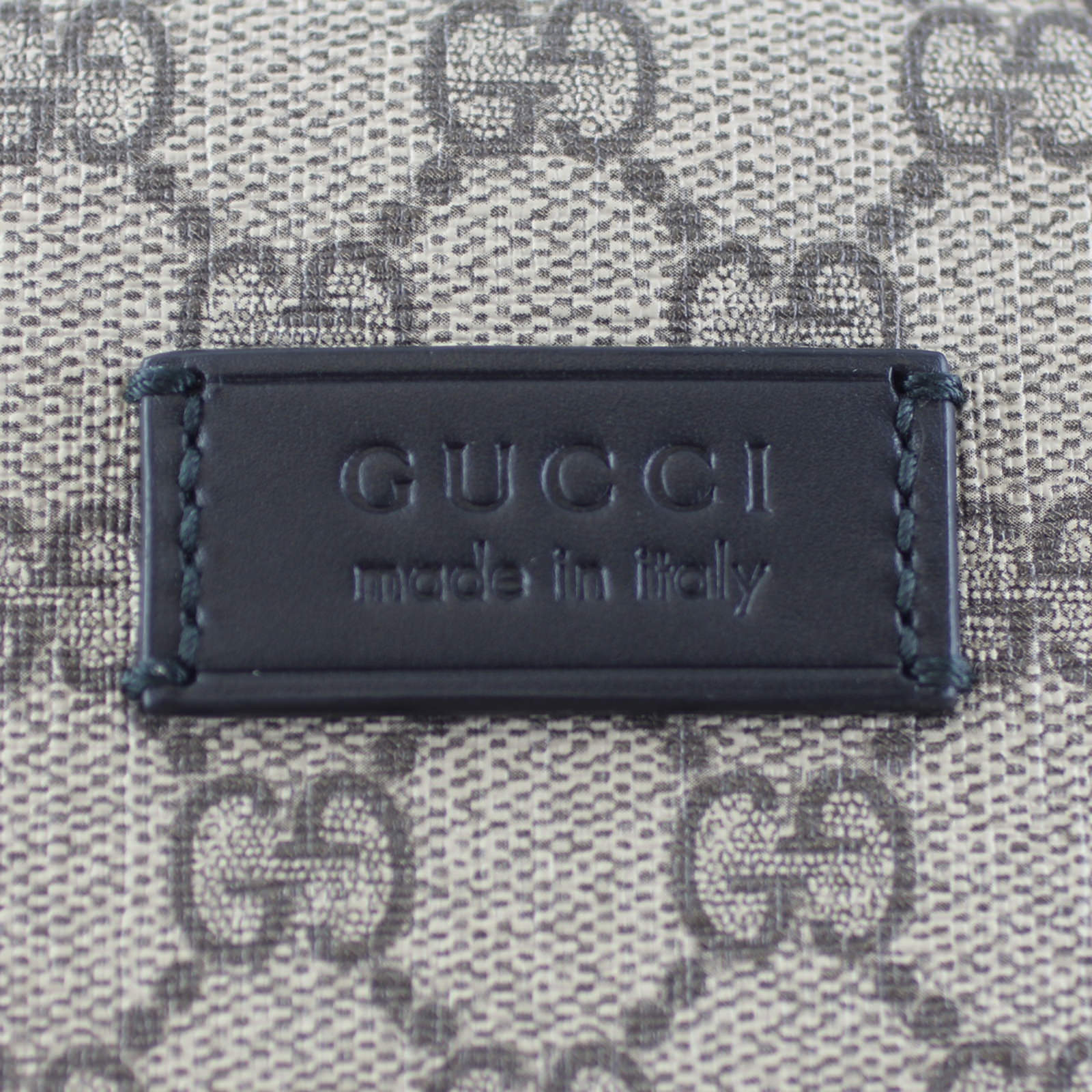 Gucci GG Supreme Small Backpack Exterior