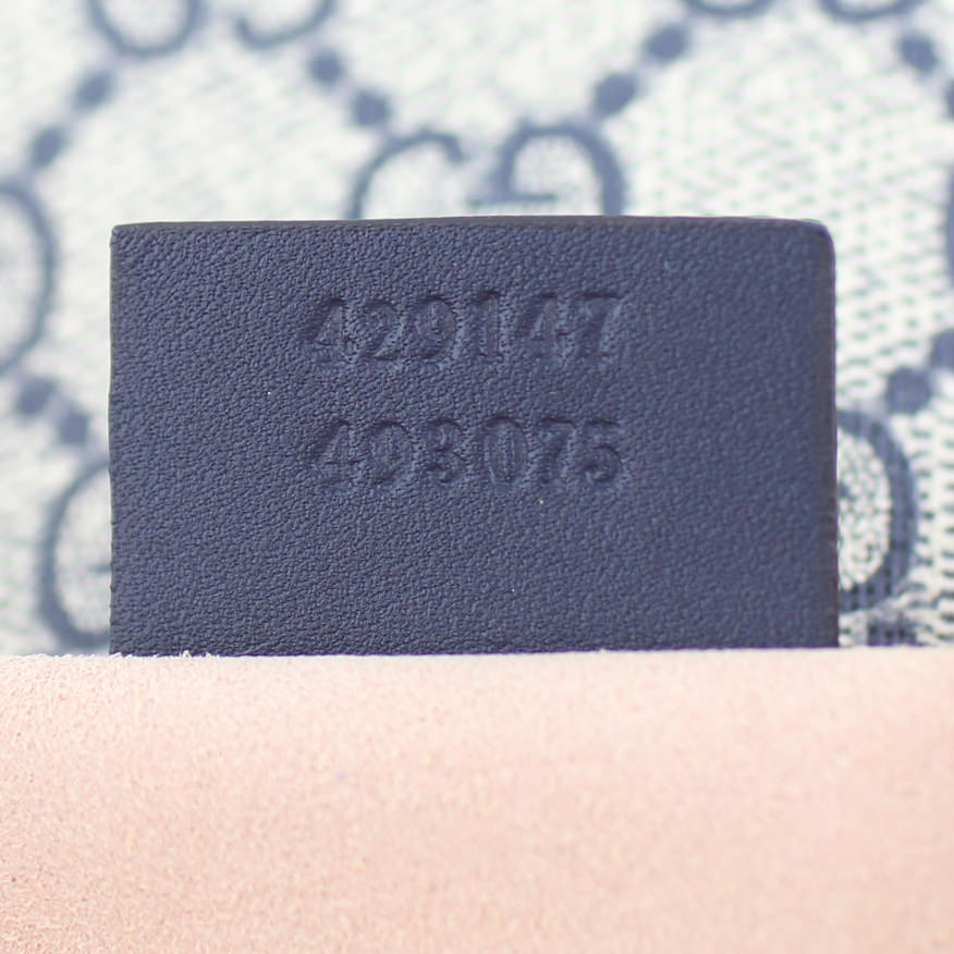 Gucci GG Supreme Small Tote Code