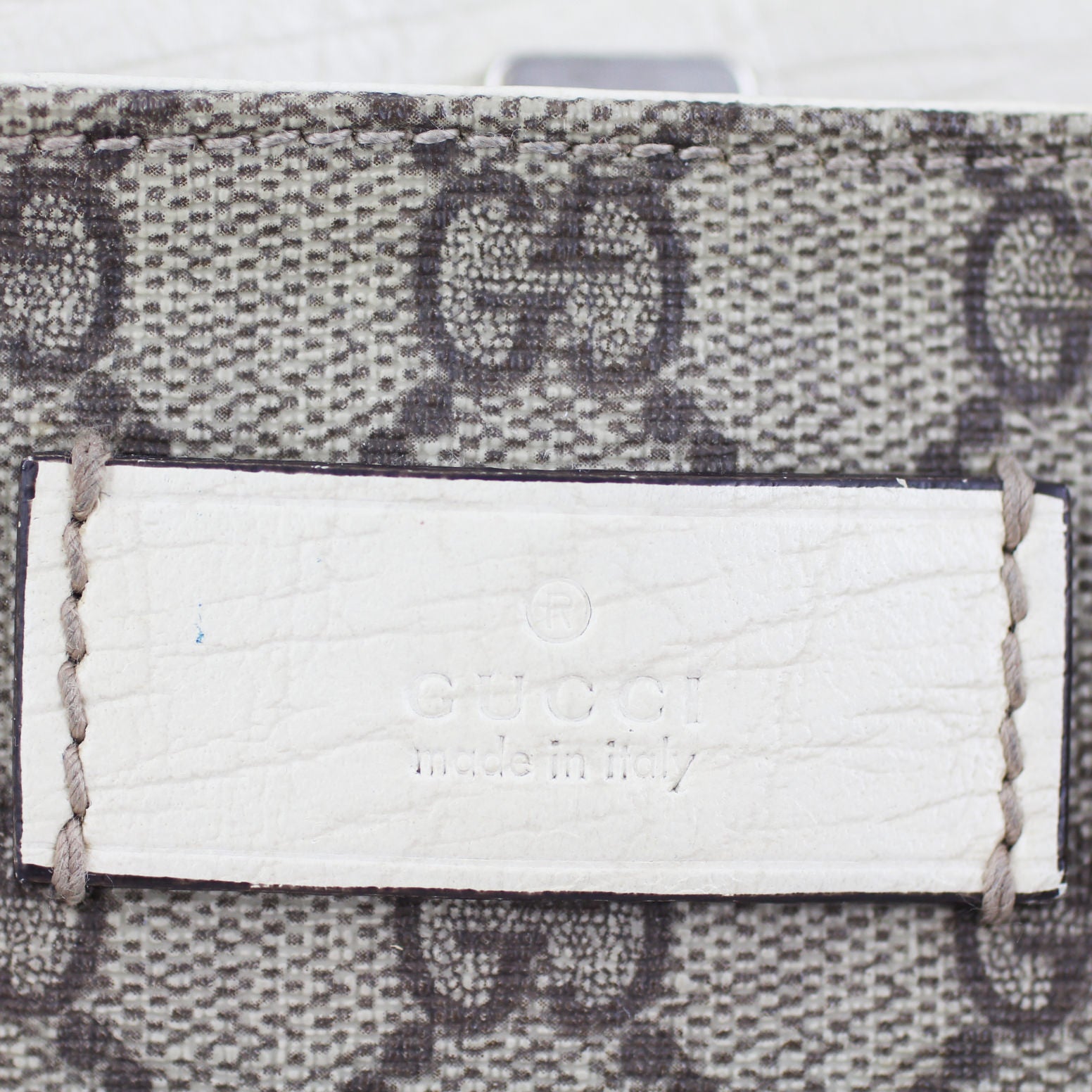 Gucci GG Supreme Tote Large Exterior