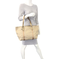 Gucci GG Supreme Tote Mannequin