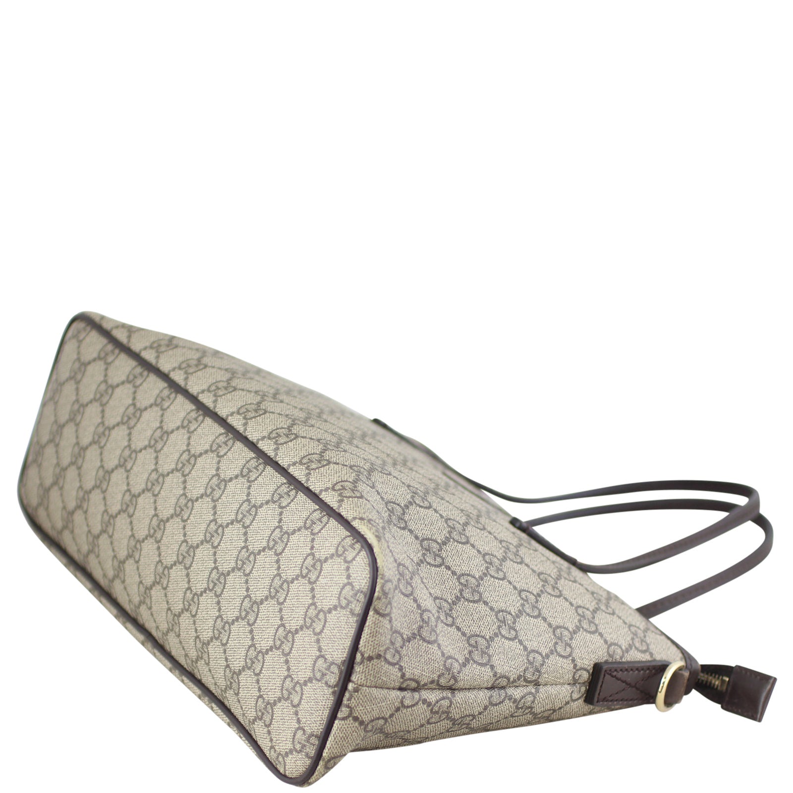 Gucci GG Supreme Tote Corner