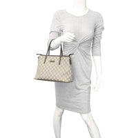 Gucci GG Supreme Tote Mannequin