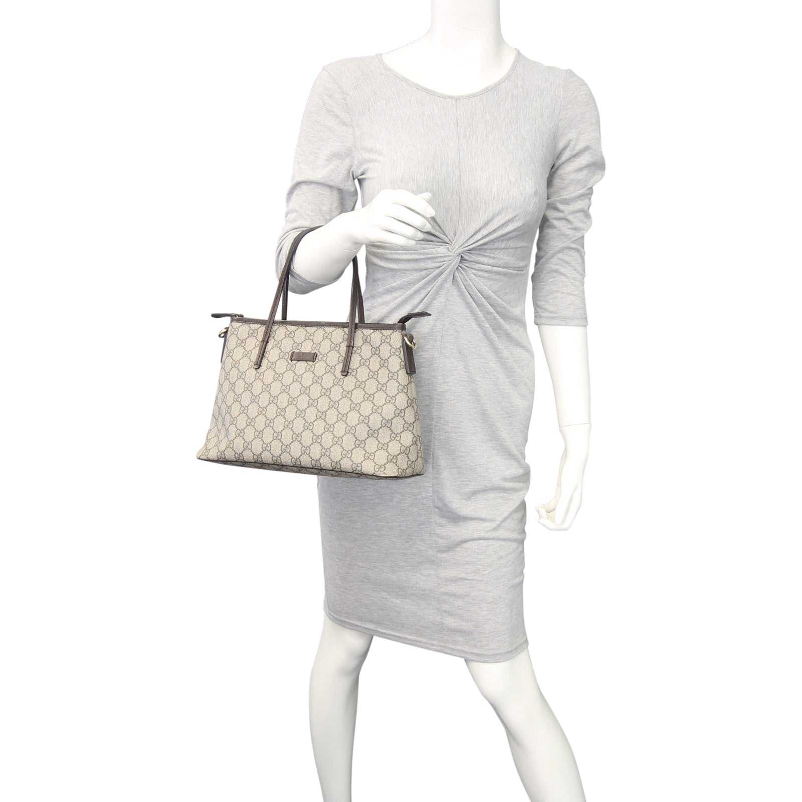Gucci GG Supreme Tote Mannequin